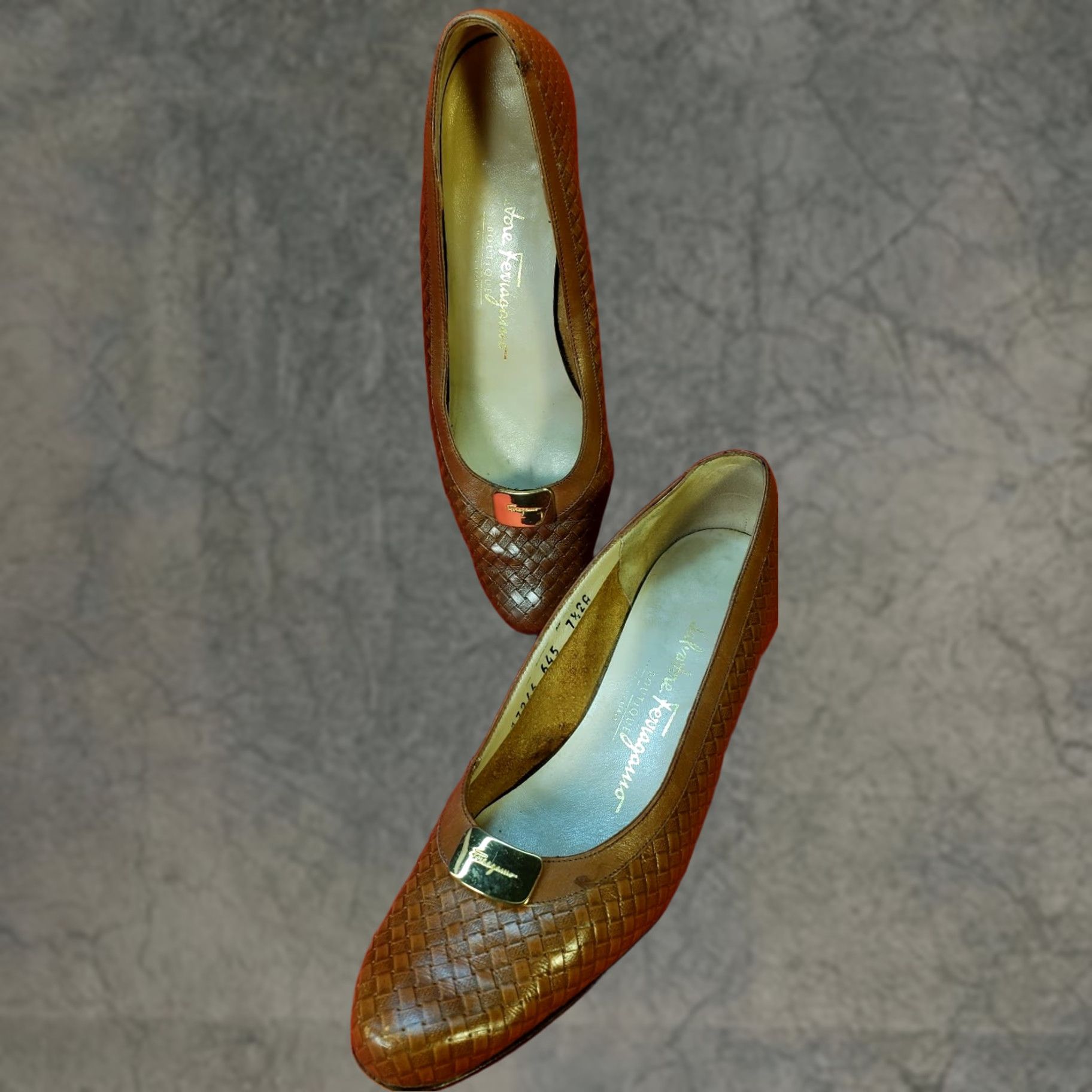 Salvatore Ferragamo Salvatore Ferragamo Pumps Women's Brown Leather Woven Pattern Kitten Heel 1.25" AA 7.5 US/38 EU 5.5 UK Size US 8 / IT 38 - 1 Thumbnail