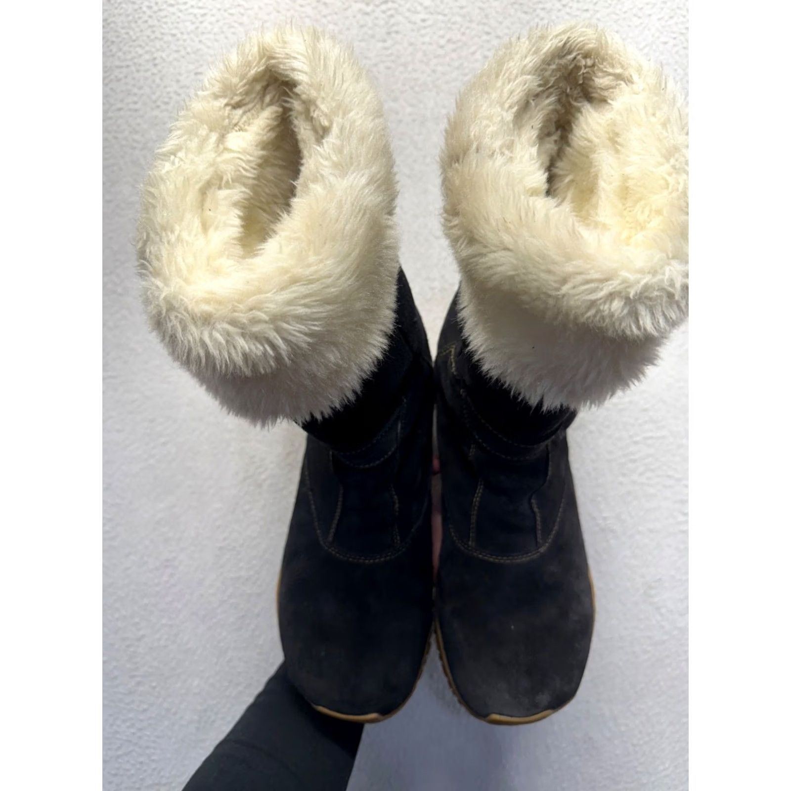Merrell Merrell Boots Women Suede Black Winter Faux Fur Lining 8 Rubber Sole Outdoor Snow Boot Cap Toe Round Merrell 8 Women Black Winter Snow Boot Size US 8 / IT 38 - 3 Thumbnail