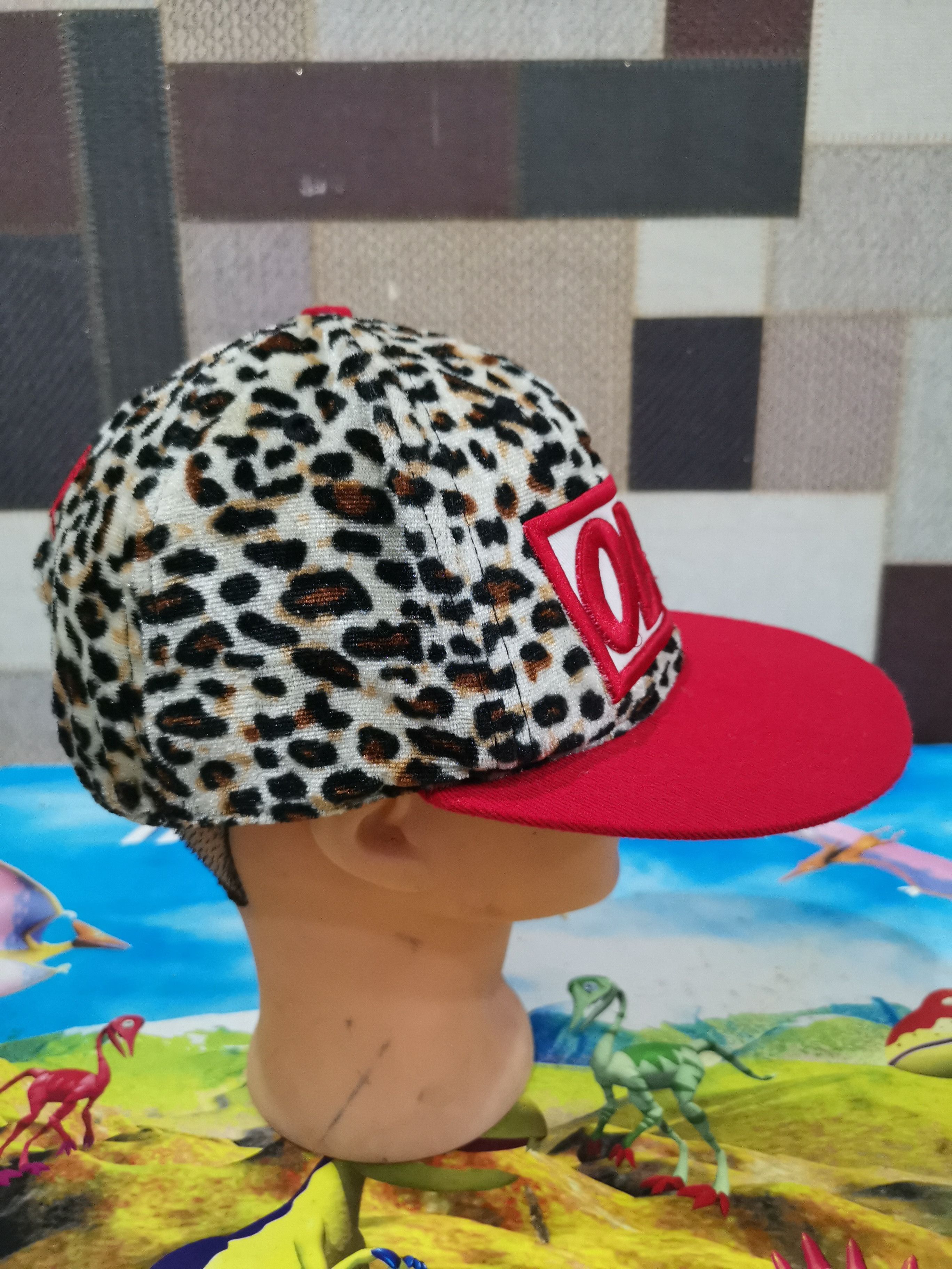 Obey × Vintage Vintage Obey Hats - Leopard Design Embroidery Size ONE SIZE - 3 Thumbnail