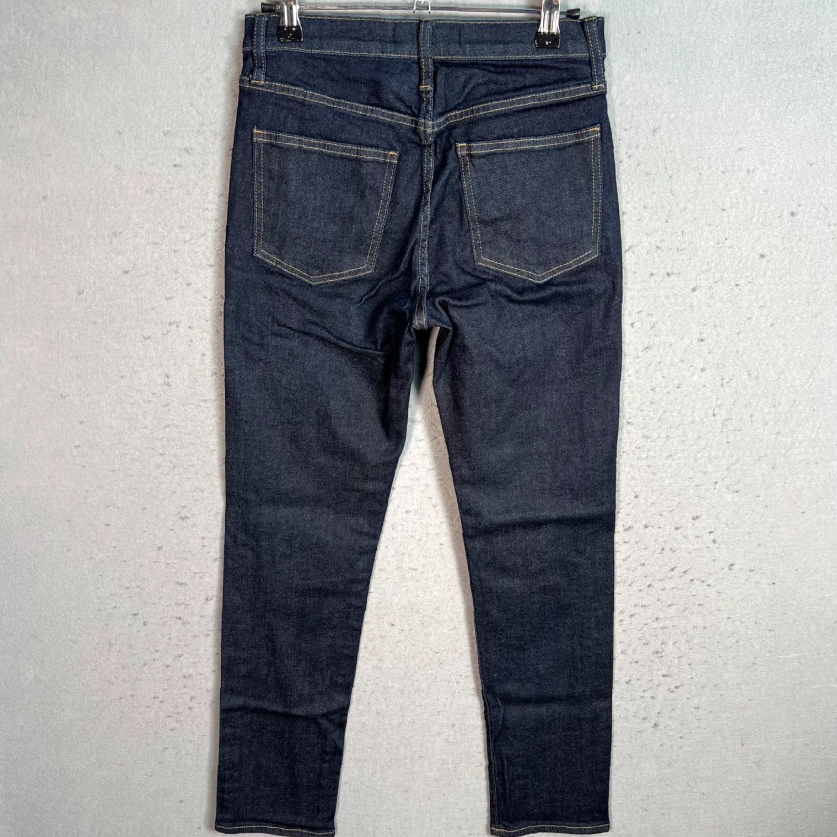 Uniqlo VINTAGE Uniqlo Jeans Women Dark Wash Skinny 24 Cotton Spandex Denim Adult Womens 27 Inseam Dark Blue 8/10 Mens? Size 42" / US 20 - 2 Thumbnail