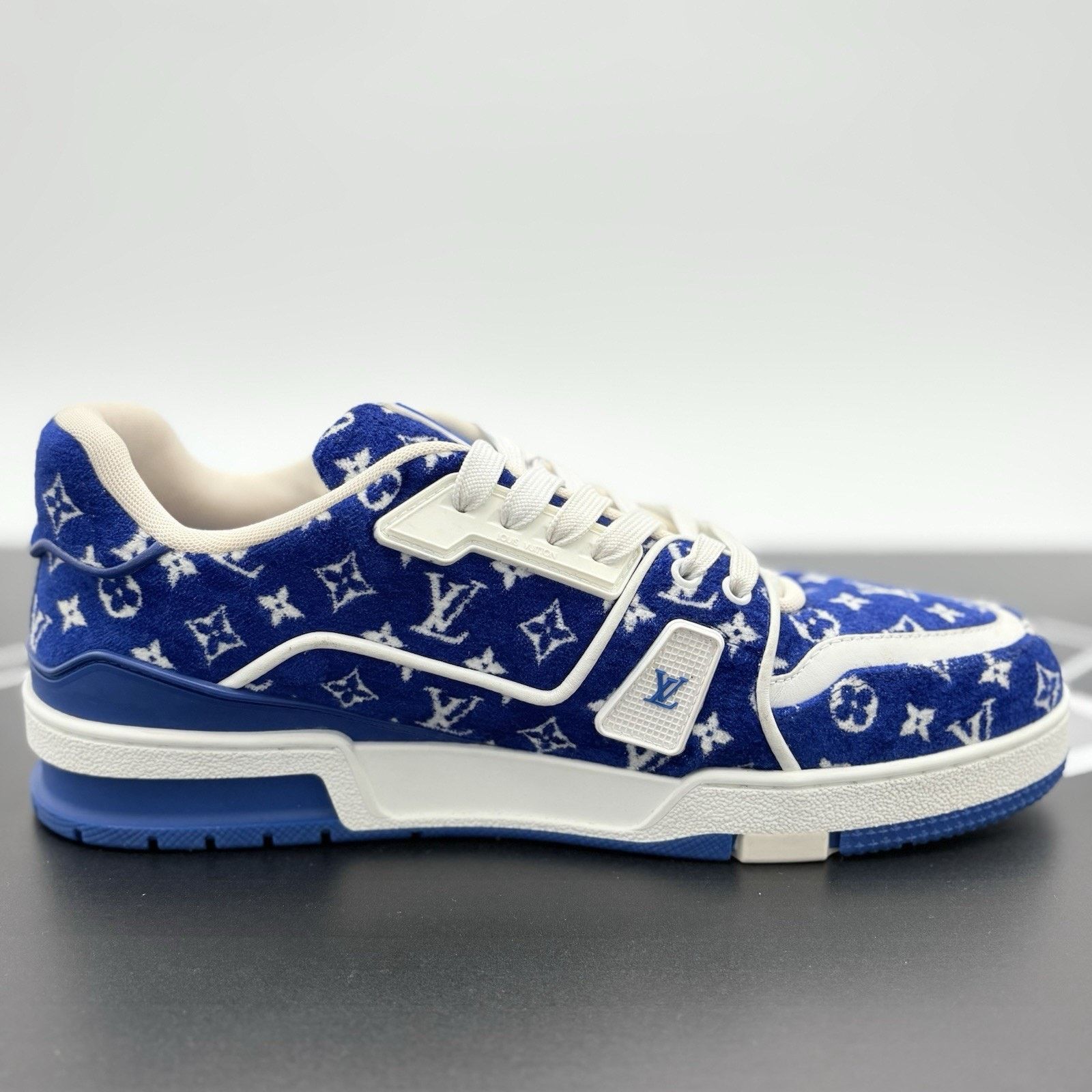 Louis Vuitton Louis Vuitton Trainer ' Blue Monogram ' | SUPER CLEAN! Size US 9.5 / EU 42-43 - 10 Thumbnail