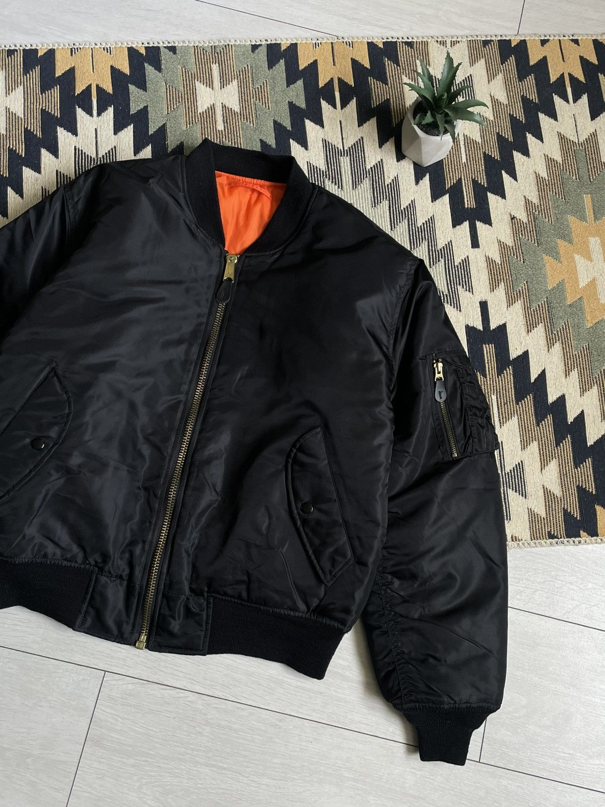 Warner Bros ❗️RARE❗️Vintage F.C. Barcelona Warner Bros MA-1 Flyers Bomber Size US M / EU 48-50 / 2 - 6 Thumbnail