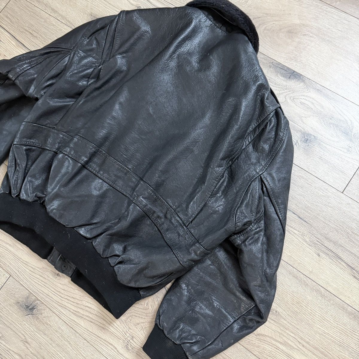 Leather Vintage Leather Jacket Style Pilot Y2K 90s USA Size US M / EU 48-50 / 2 - 7 Thumbnail