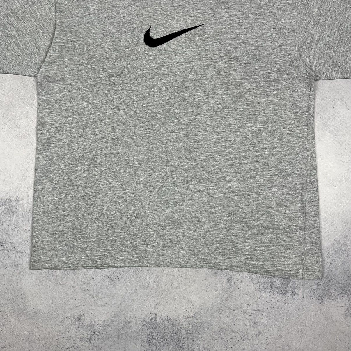 Nike Vintage Nike big swoosh rare tee 90’s Size US L / EU 52-54 / 3 - 4 Thumbnail