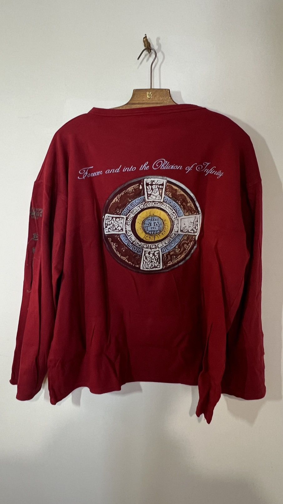 Band Tees Vintage 90s in the woods ... Heart of the Ages red shirt Size US L / EU 52-54 / 3 - 8 Thumbnail