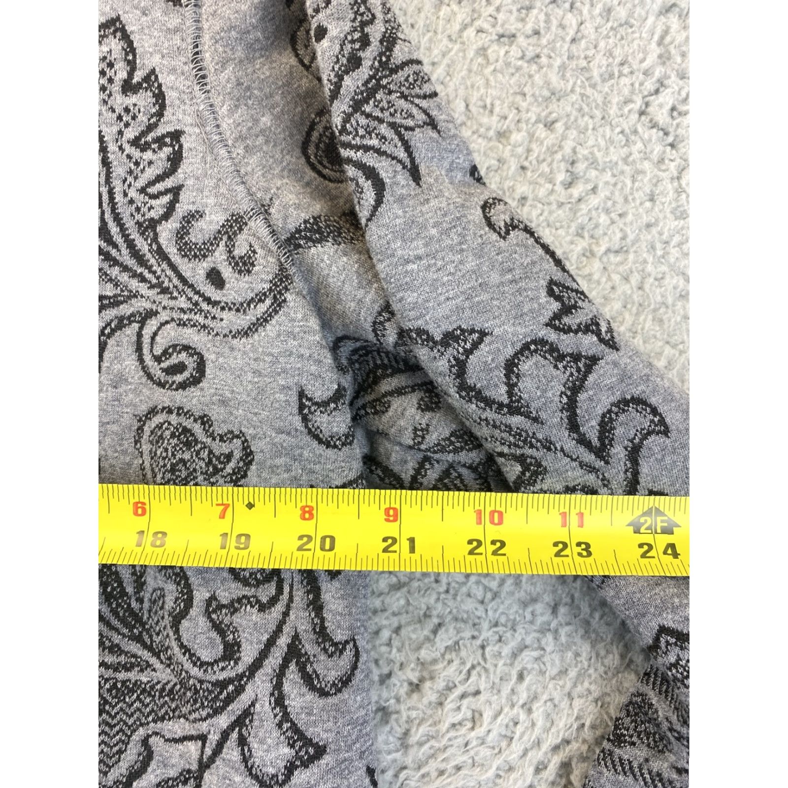 Croft & Barrow Croft & Barrow Gray 1/4 Zip Sweater Pullover Paisley Women PXL Cozy / 58-23 - Floral Knit Shirt Size PXL Womens Garment Care Machine Washable Size XL / US 12-14 / IT 48-50 - 5 Thumbnail