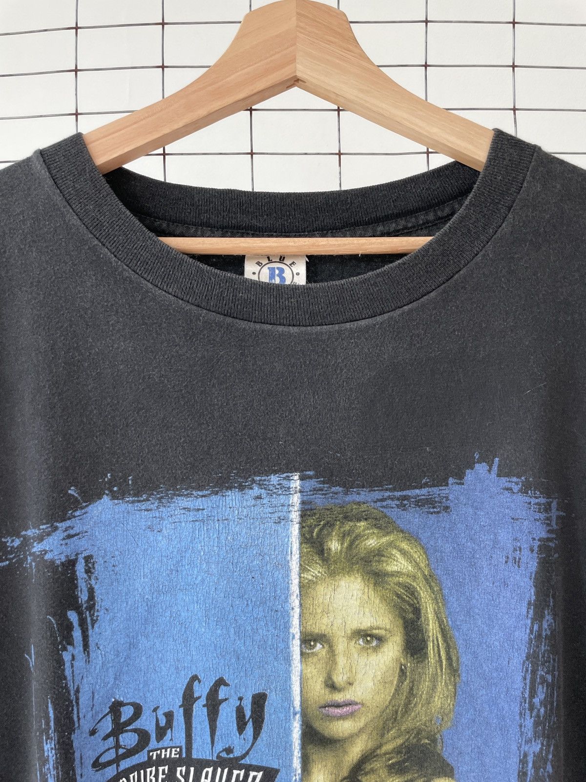 Vintage Vintage Buffy The Vampire Slayer T-Shirt Size US XL / EU 56 / 4 - 2 Thumbnail
