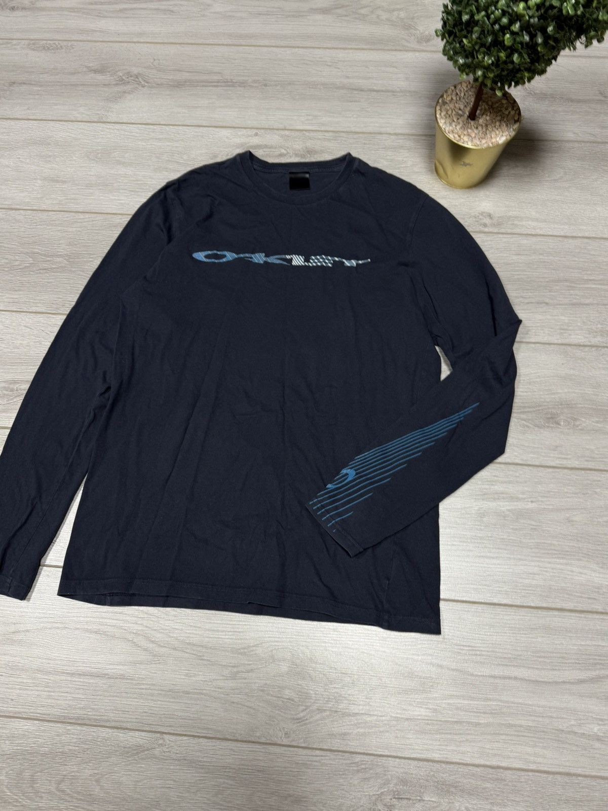 Oakley Oakley vintage big logo ling sleeve shirt Size US L / EU 52-54 / 3 - 5 Thumbnail