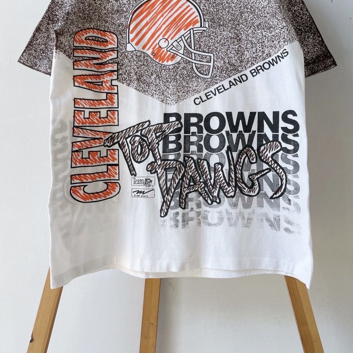 Vintage 90s Cleveland Brown NFL t-shirt/ L Size US L / EU 52-54 / 3 - 4 Thumbnail