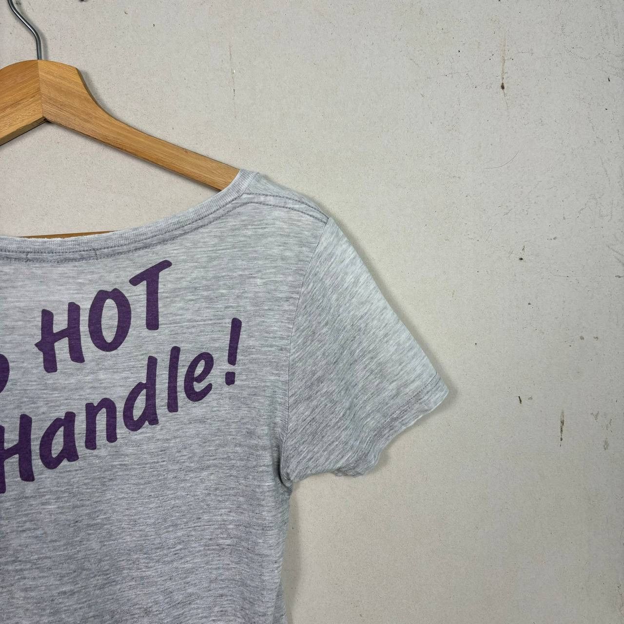 Hysteric Glamour HYSTERIC GLAMOUR Vintage Y2k “Too Hot To Handle” T-Shirt Size XL / US 12-14 / IT 48-50 - 6 Thumbnail