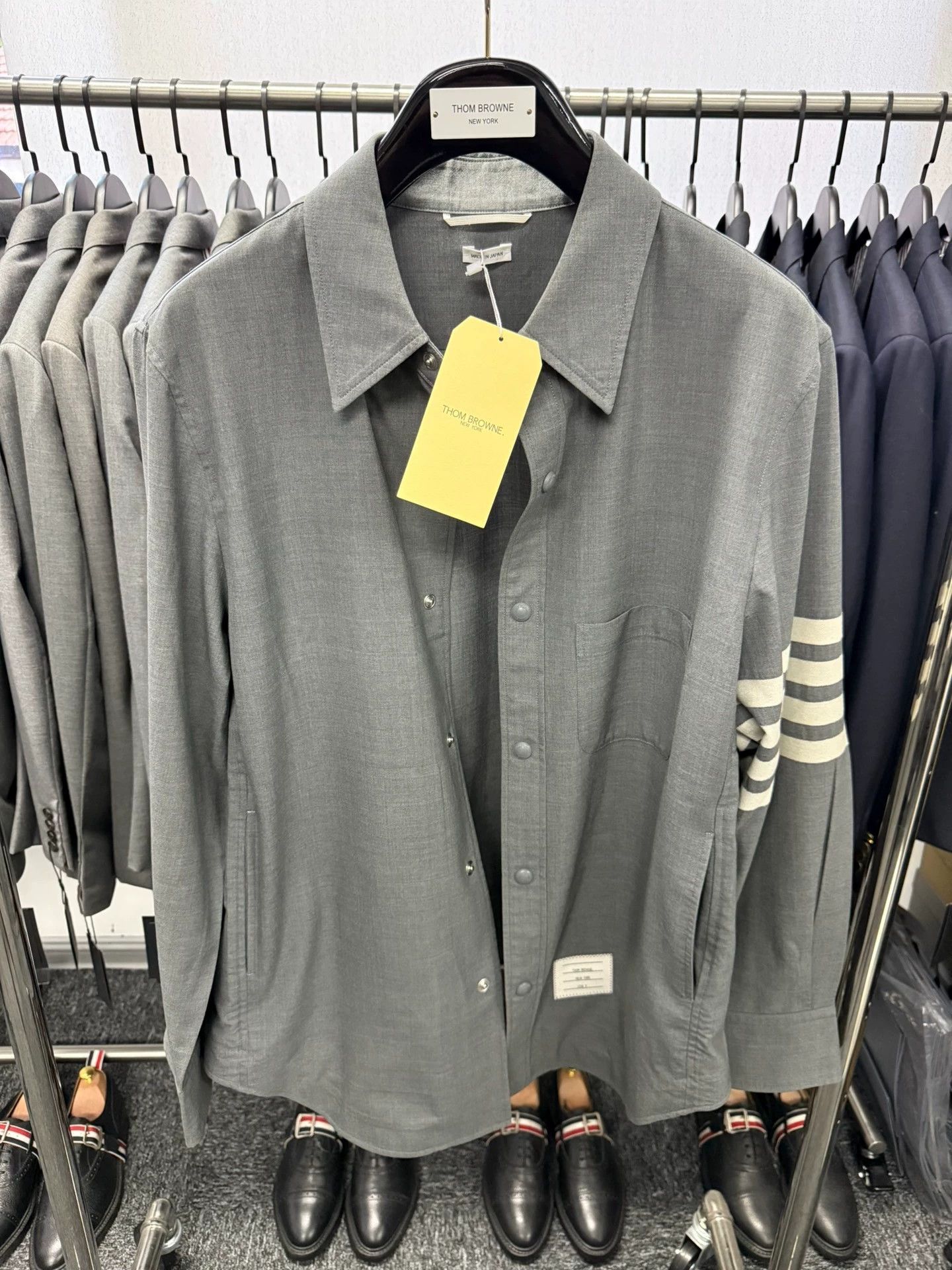 Thom Browne Thom Browne Men's Classic 4-Bar Mid Gray Wool Jacket Size 2 Size US M / EU 48-50 / 2 - 1 Thumbnail