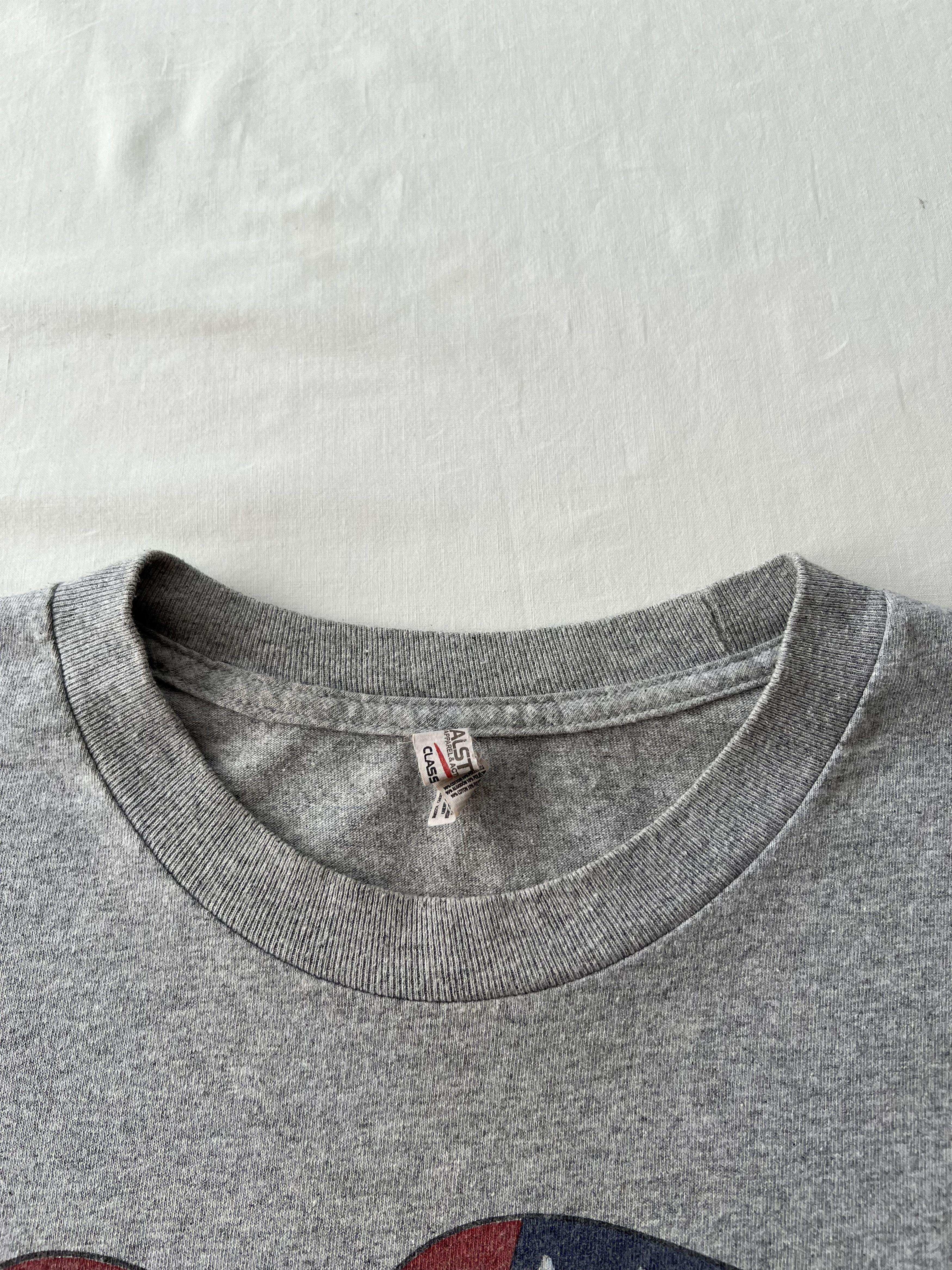 Vintage Vintage 2000s USA Flag American Eagle Gray T-shirt Size US L / EU 52-54 / 3 - 8 Thumbnail