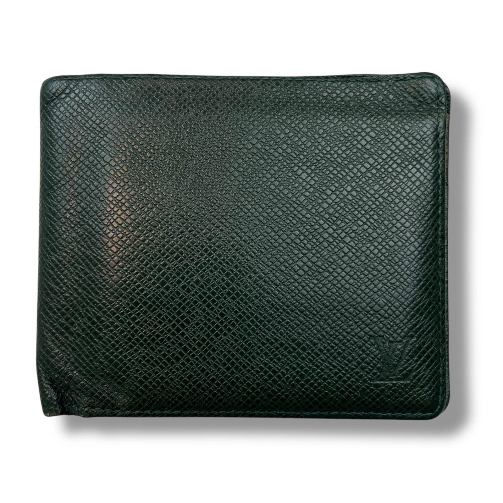 Louis Vuitton Louis Vuitton Green Taiga Leather Bifold Wallet Size ONE SIZE - 1 Thumbnail