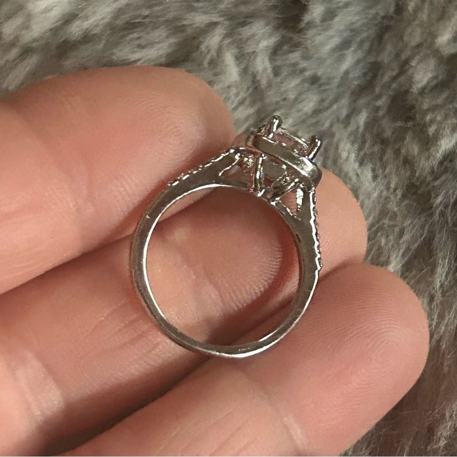 Jewelry Elegant prong set open basket cz sterling silver ring NIB Size ONE SIZE - 9 Thumbnail