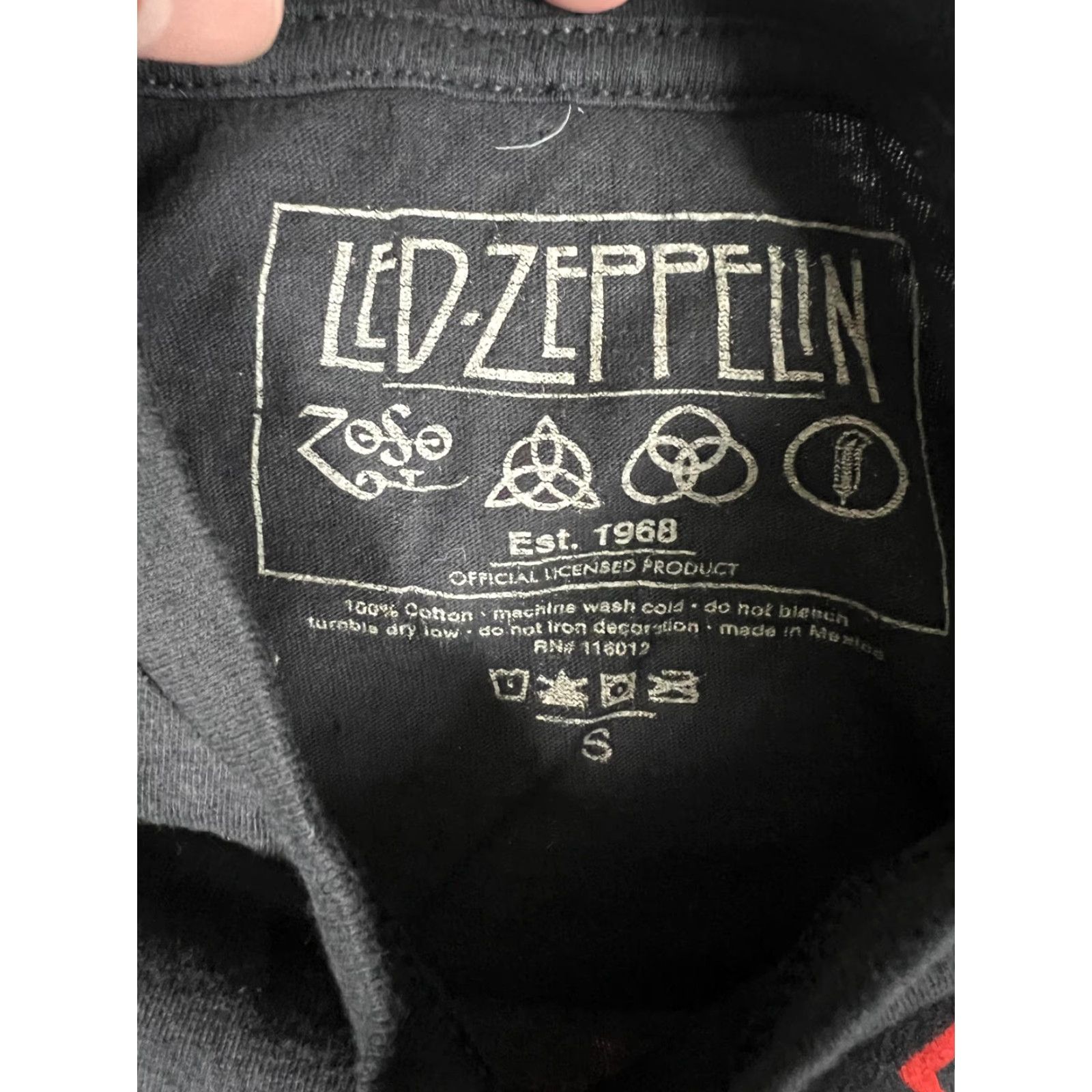 Vintage VINTAGE Led Zeppelin T-Shirt Mens Small Black United States Of America 1977 Tour Graphic Size US S / EU 44-46 / 1 - 5 Thumbnail