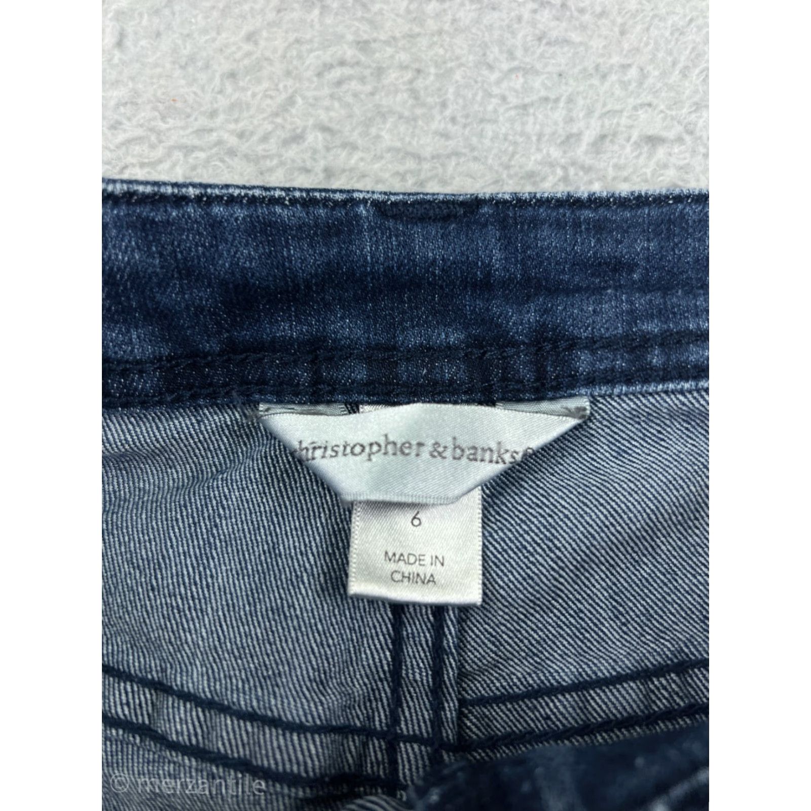 Vintage Christopher & Banks Jeans Women 6 Blue Capri Denim Cotton Bling 5-Pocket Rise Mid Inseam 19 Regular Stretch Size 28" / US 6 / IT 42 - 3 Thumbnail