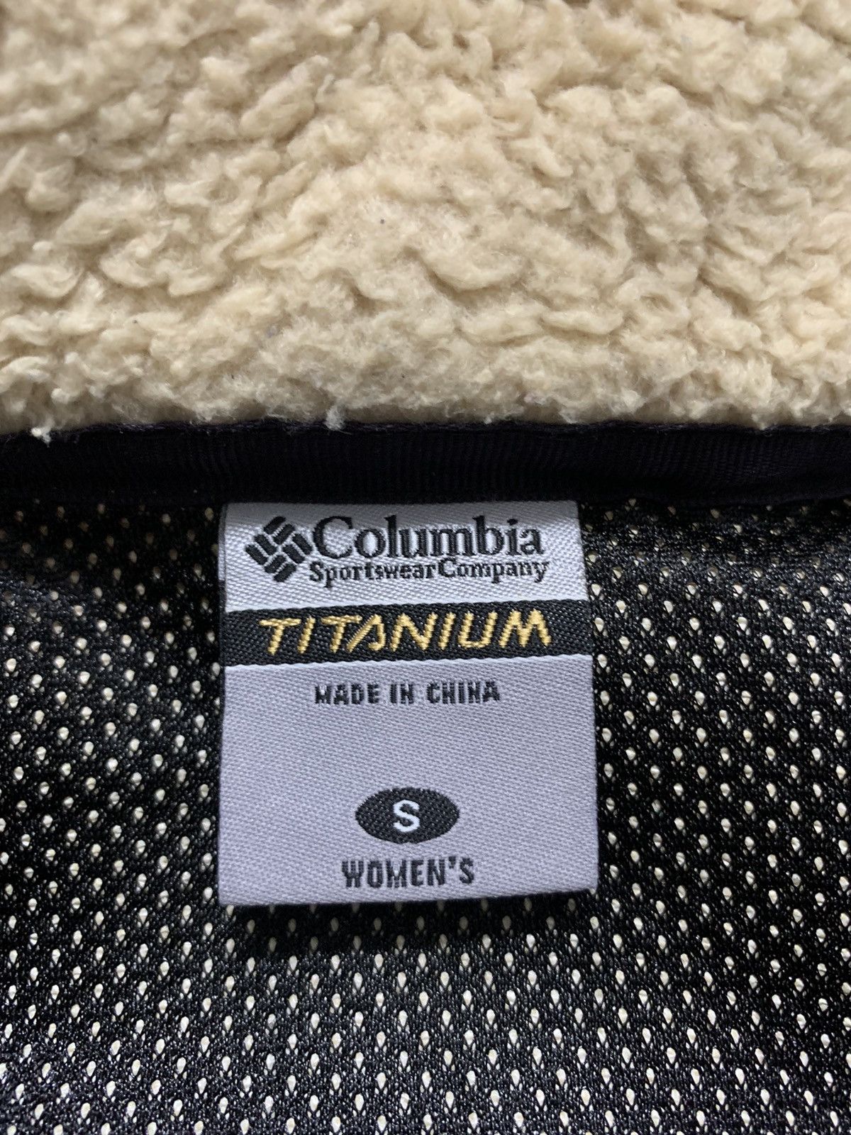 Columbia Vintage Columbia Gorpcore Style Titanium Fleece Jacket Size S / US 4 / IT 40 - 14 Thumbnail
