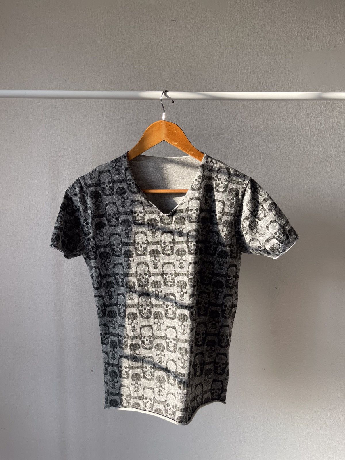 Lucien Pellat-Finet 2000s Lucien Pellat Finet Skull Overprint Cropped Tee Size US S / EU 44-46 / 1 - 1 Thumbnail
