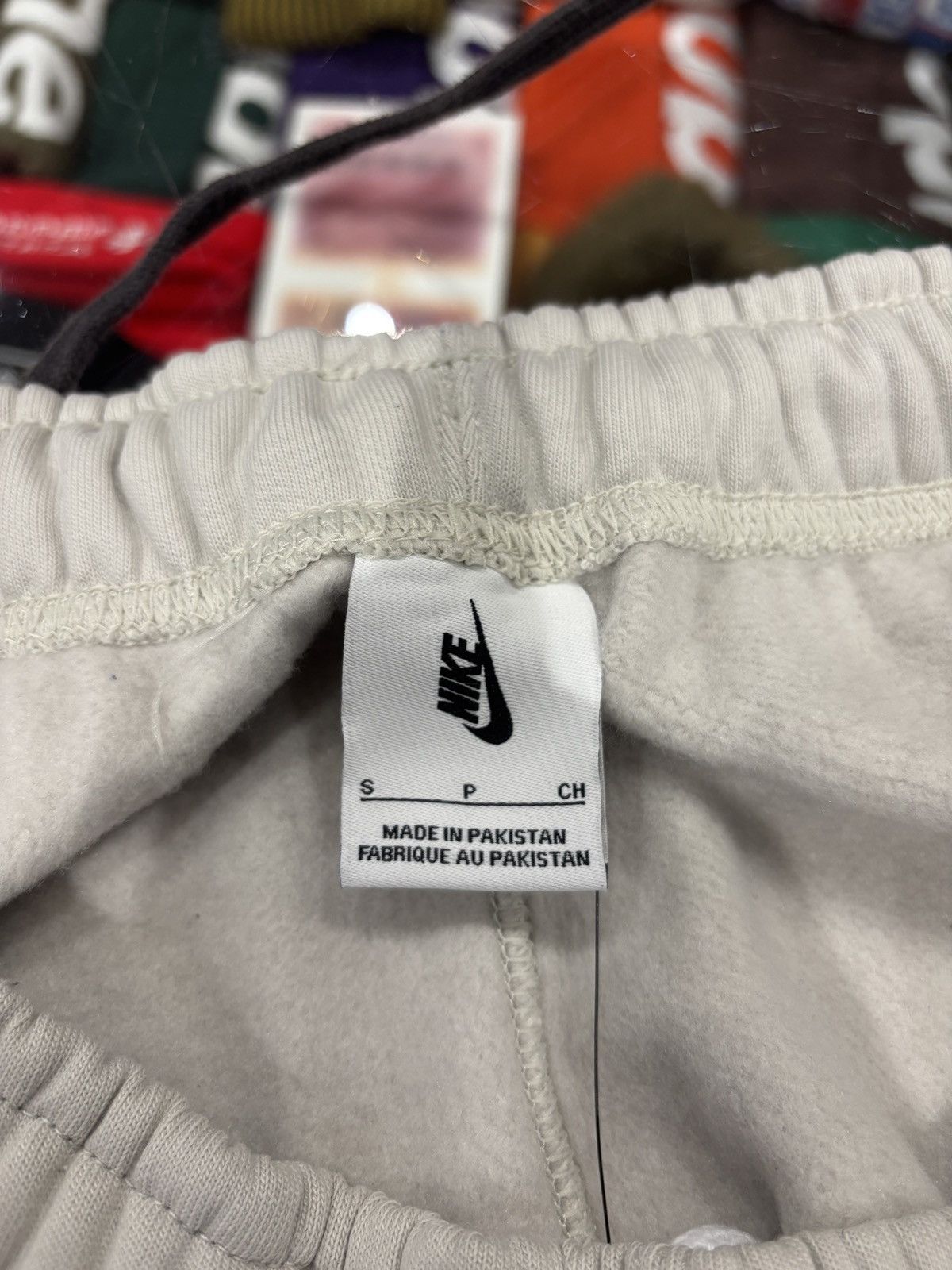 Nike Nike Solo Fleece Sweatpants White Size: S Size US 30 / EU 46 - 4 Thumbnail