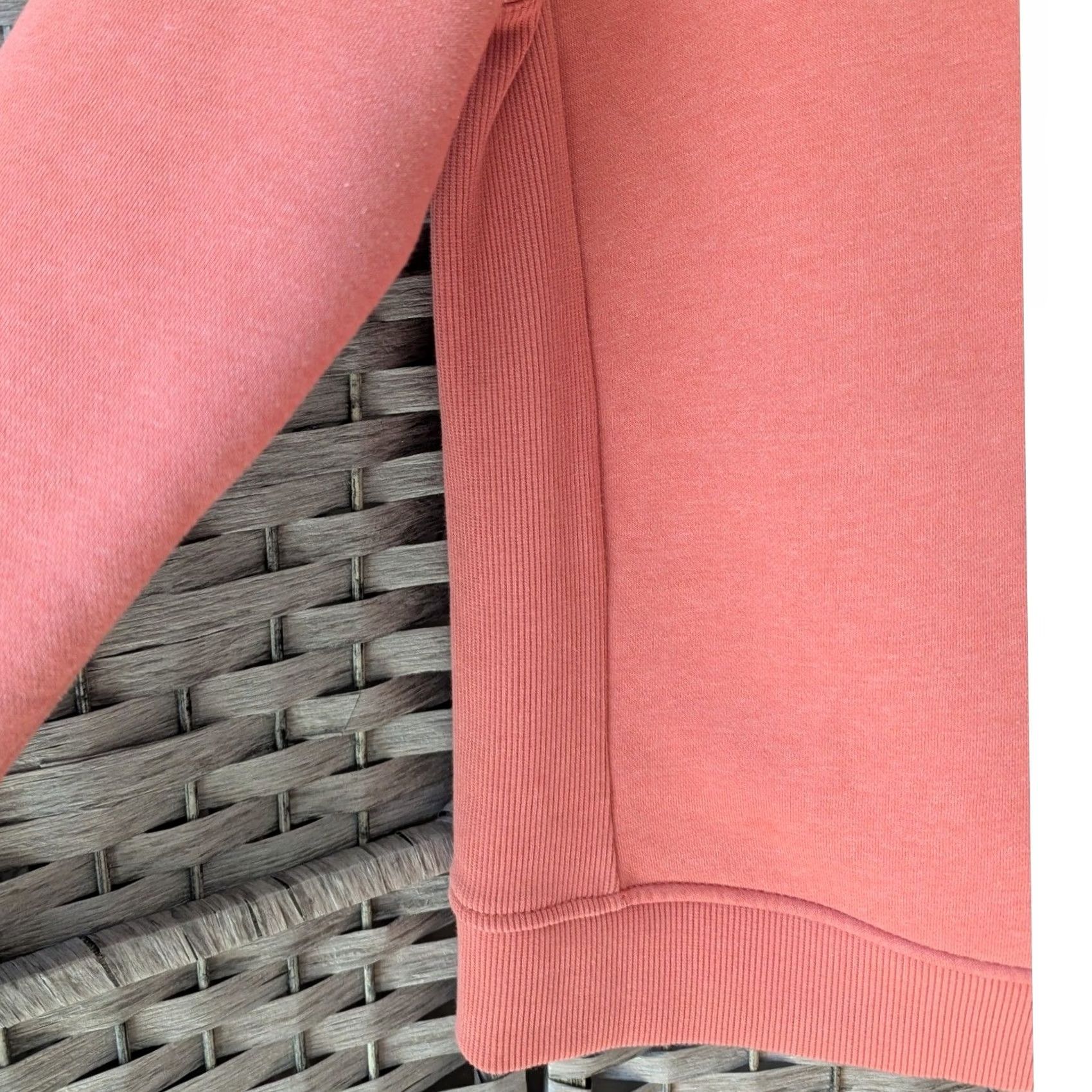 Carhartt Carhartt Sweatshirt Raglan Sleeve Coral Pink Logo Graphic Womens XS Crew Neck Pullover Pullover Sweatshirt Size XS / US 0-2 / IT 36-38 - 4 Thumbnail