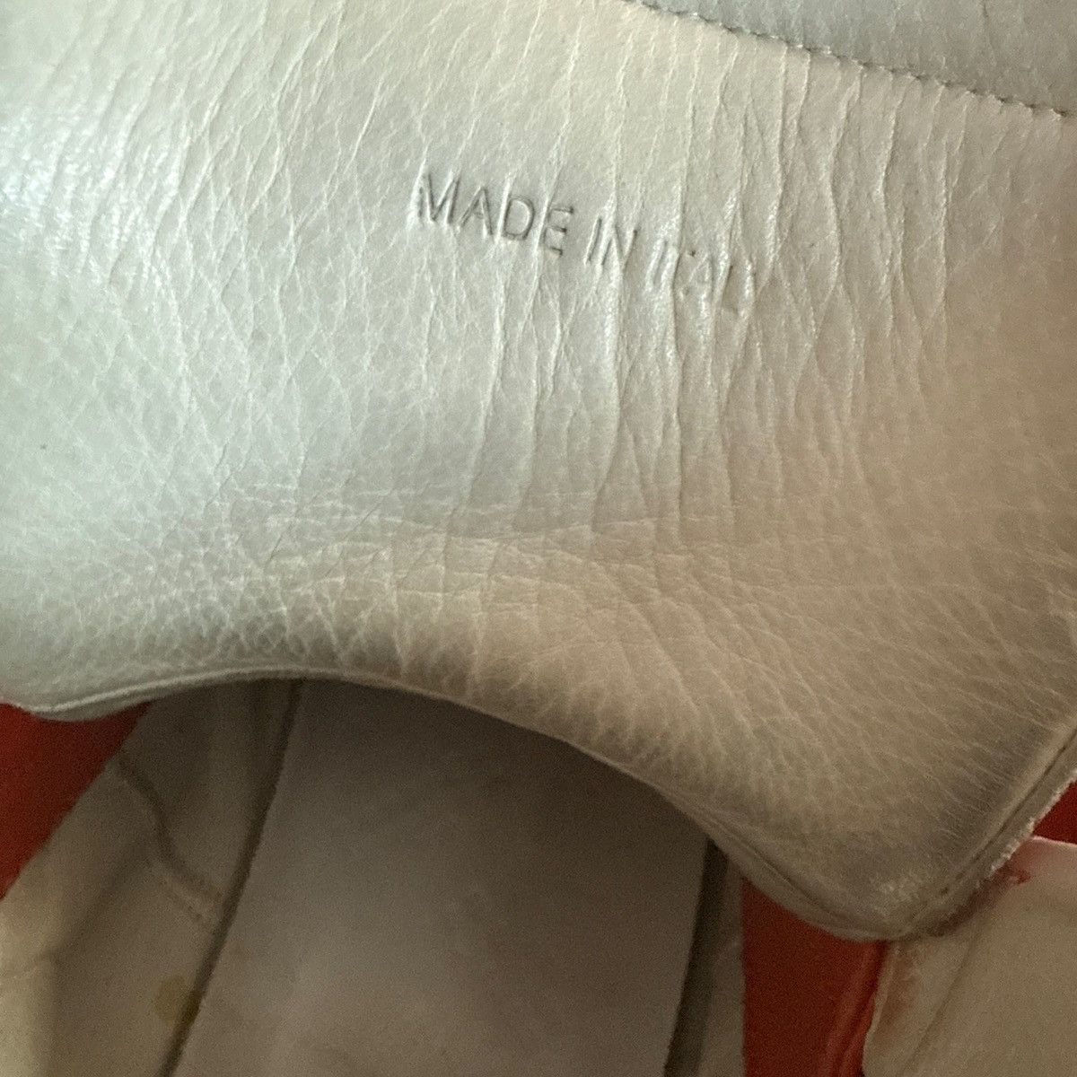 100% Authentic Orange maison margiela futures size 44 (11)
