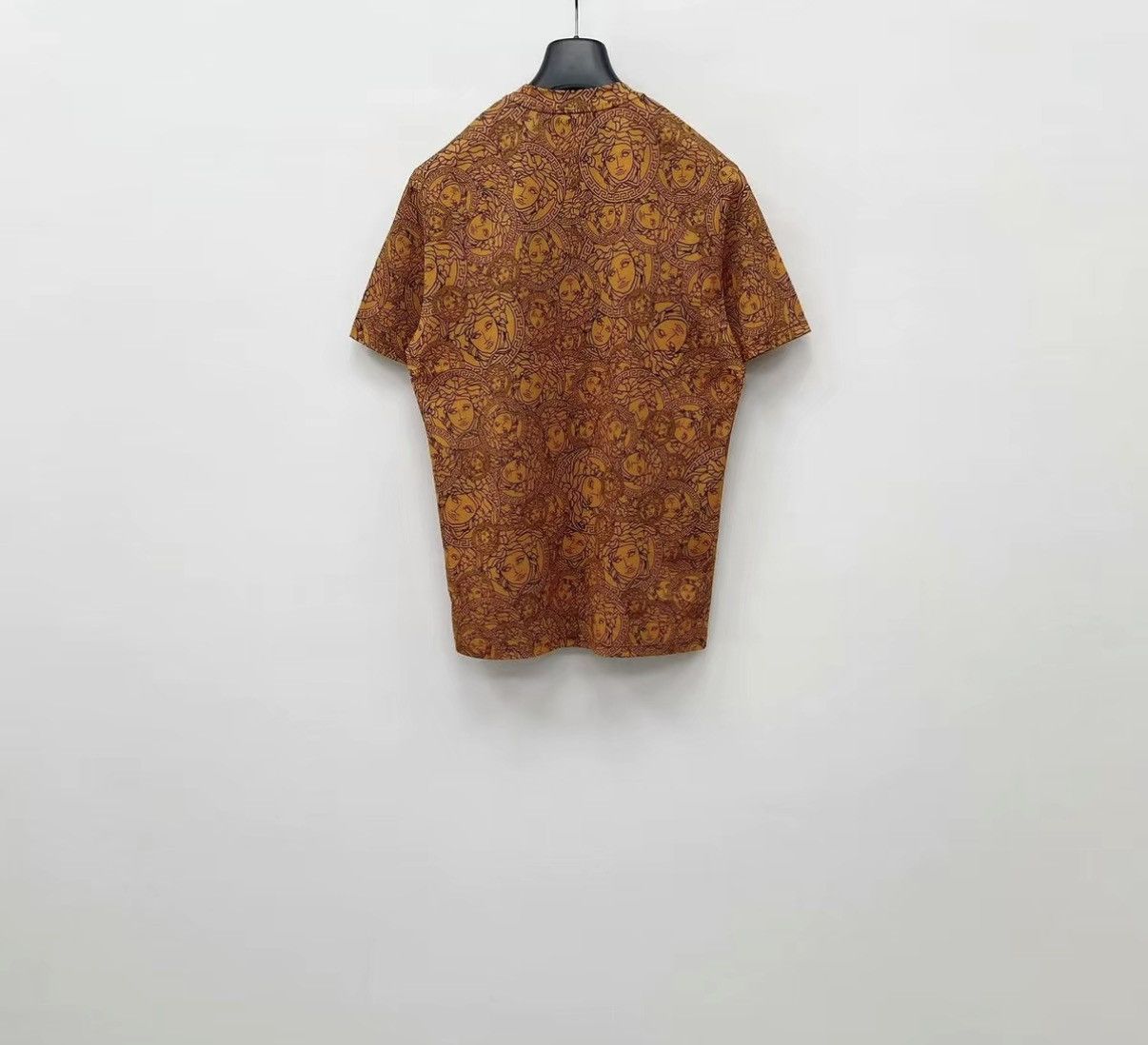 Versace VERSACE 100% Cotton Short Sleeve T-shirt J30 Size US S / EU 44-46 / 1 - 5 Thumbnail