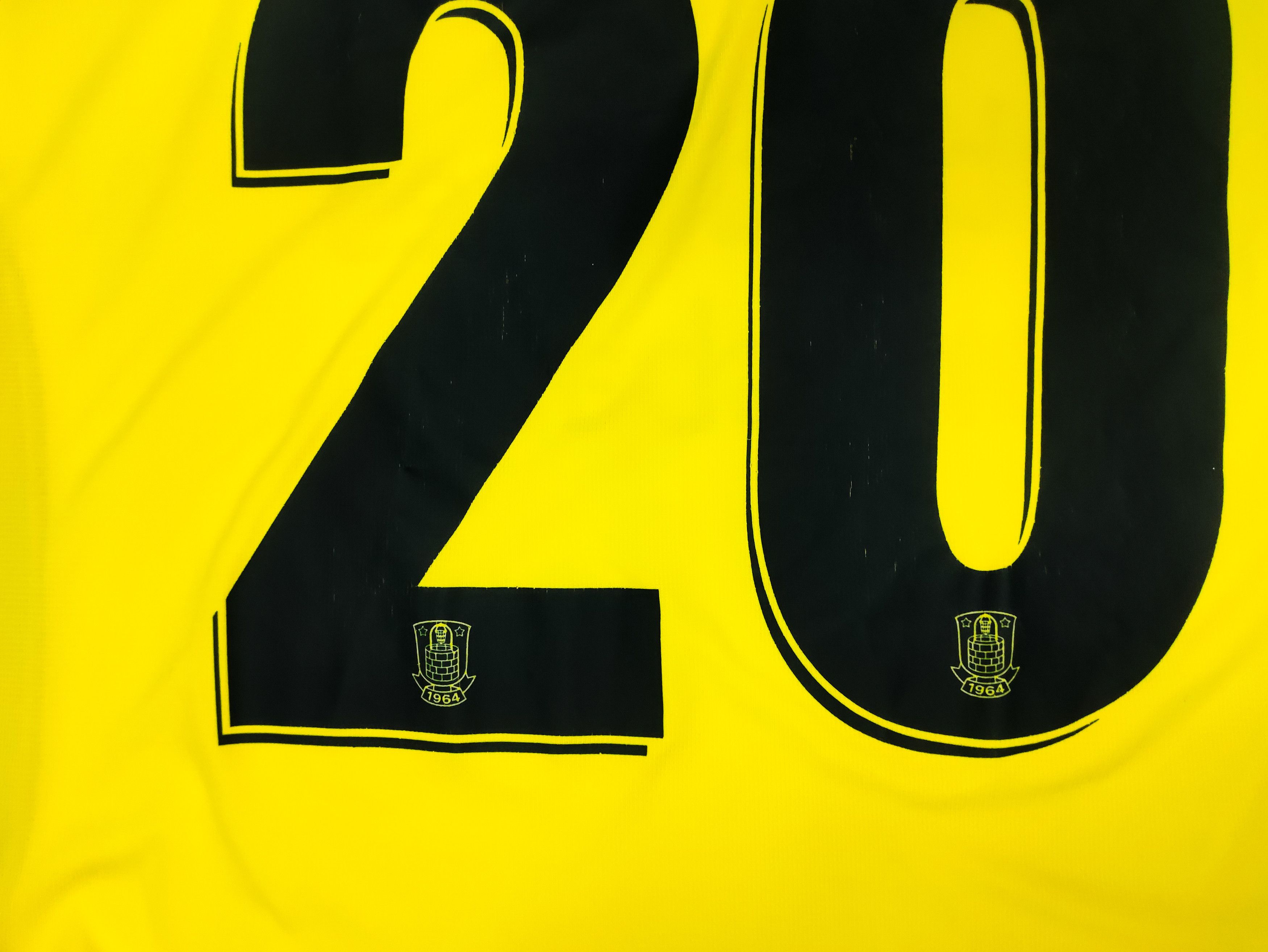 Hummel Kamil Wilczek #20 Brøndby IF 2019 2020 Hummel Home Shirt Size US L / EU 52-54 / 3 - 7 Thumbnail