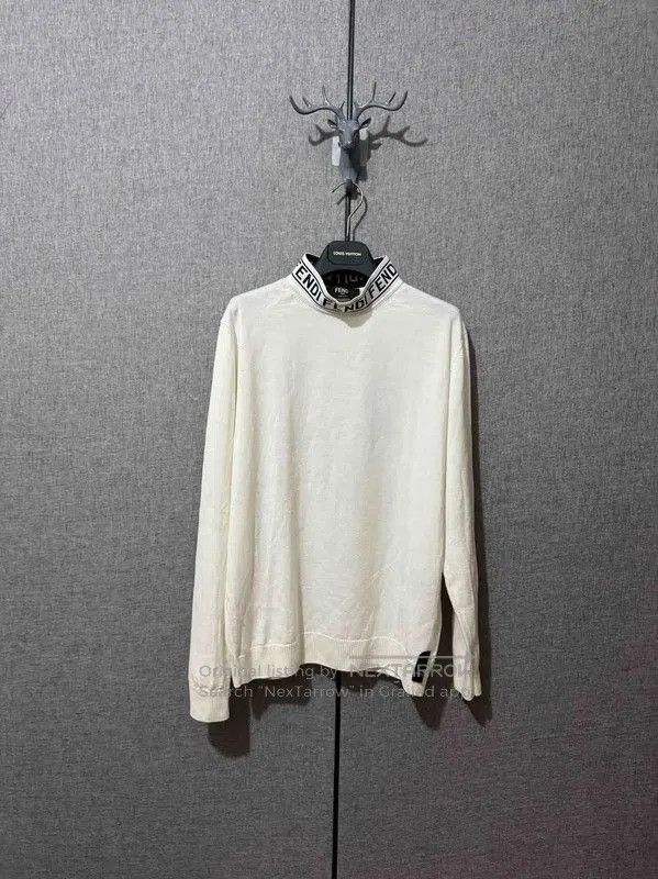 Fendi Fendi Men's Wool Logo Knit Sweater . Size US M / EU 48-50 / 2 - 1 Thumbnail