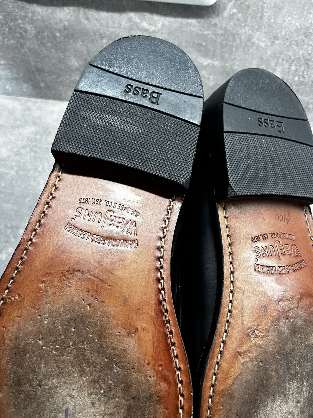 Other WEEJUN HERITAGE LARKIN TASSEL LOAFERS BLACK Size US 9 / EU 42 - 11 Thumbnail