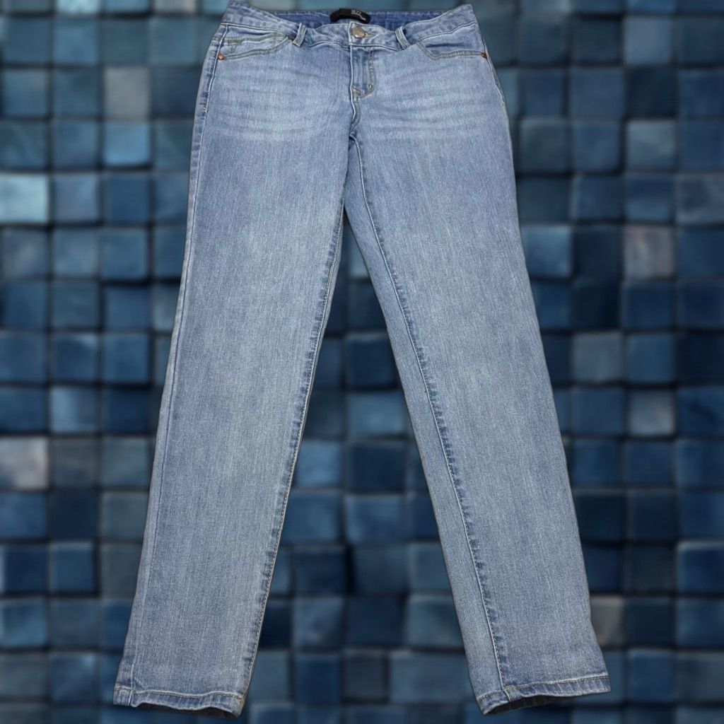 Vintage 1822 Denim Jeans Blue Medium Wash 28 Slim Skinny Mid Rise Women Regular Size 1822 Denim Womens Jeans Blue Medium Wash 28- Inseam 27 in Size 28" / US 6 / IT 42 - 1 Thumbnail