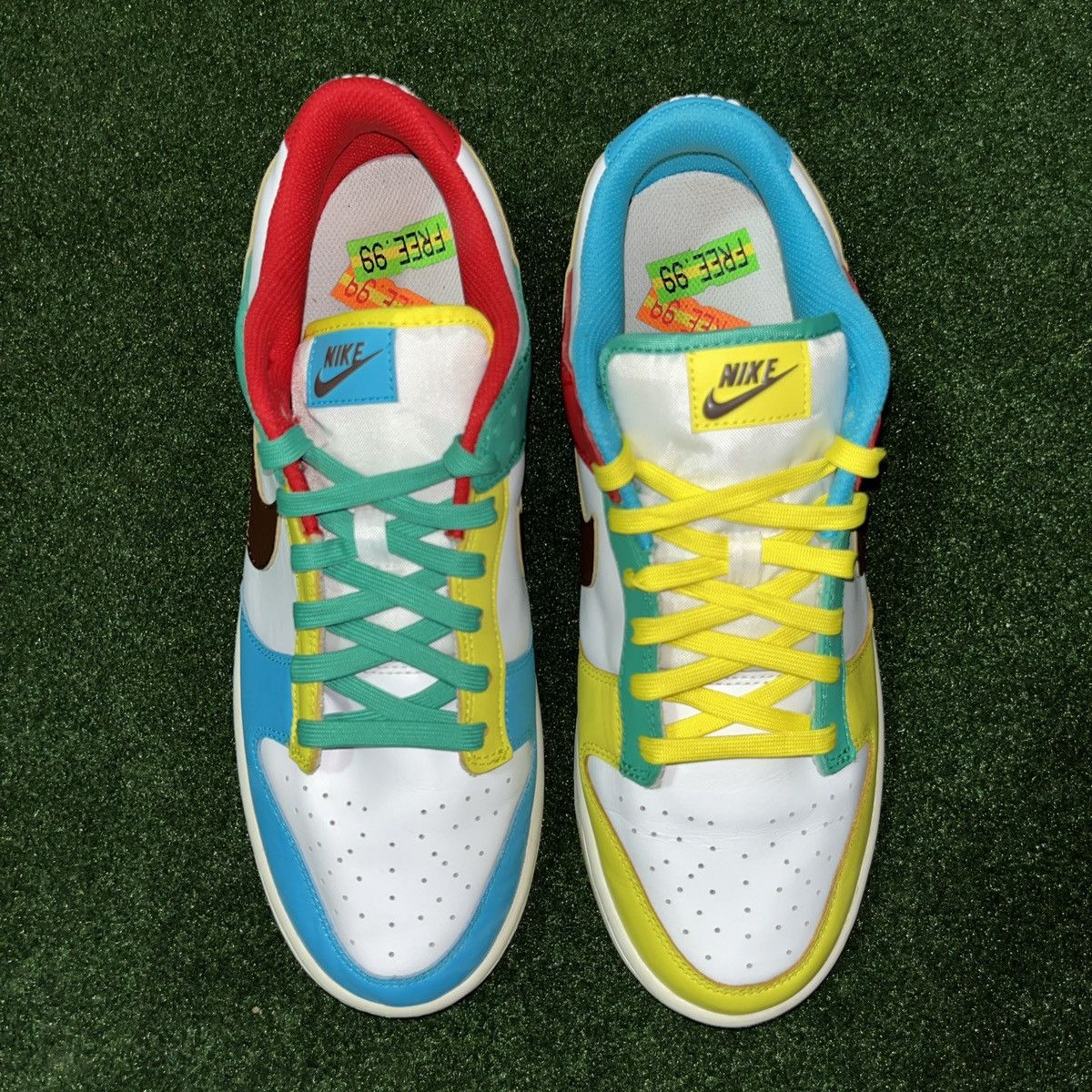 Nike Size 11 - Nike Dunk SE Low Free.99 - White Size US 11 / EU 44 - 3 Thumbnail