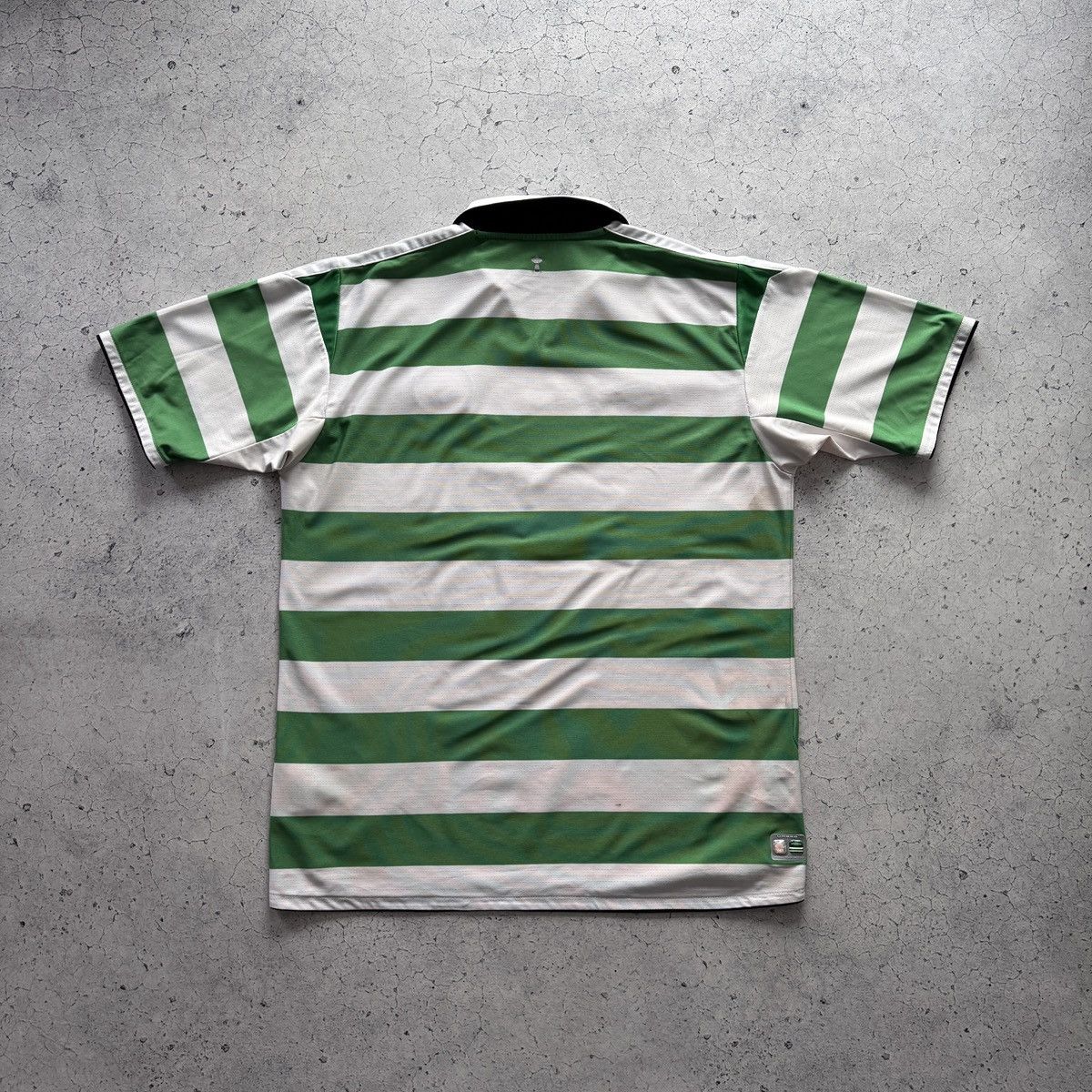 Umbro Celtic Home 2004/2005 Umbro Soccer Jersey Vintage Shirt Size US XL / EU 56 / 4 - 11 Thumbnail