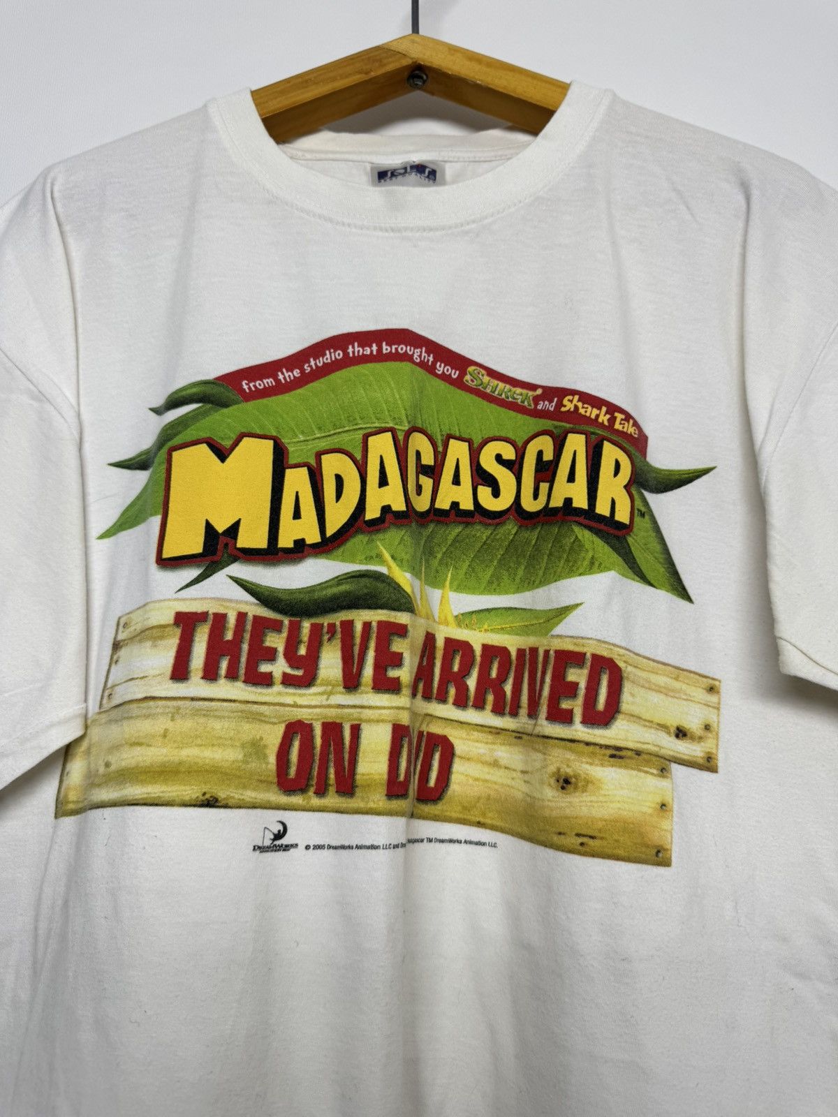 Vintage Vintage Y2k Madagascar Big Logo 00’s Size US M / EU 48-50 / 2 - 1 Thumbnail