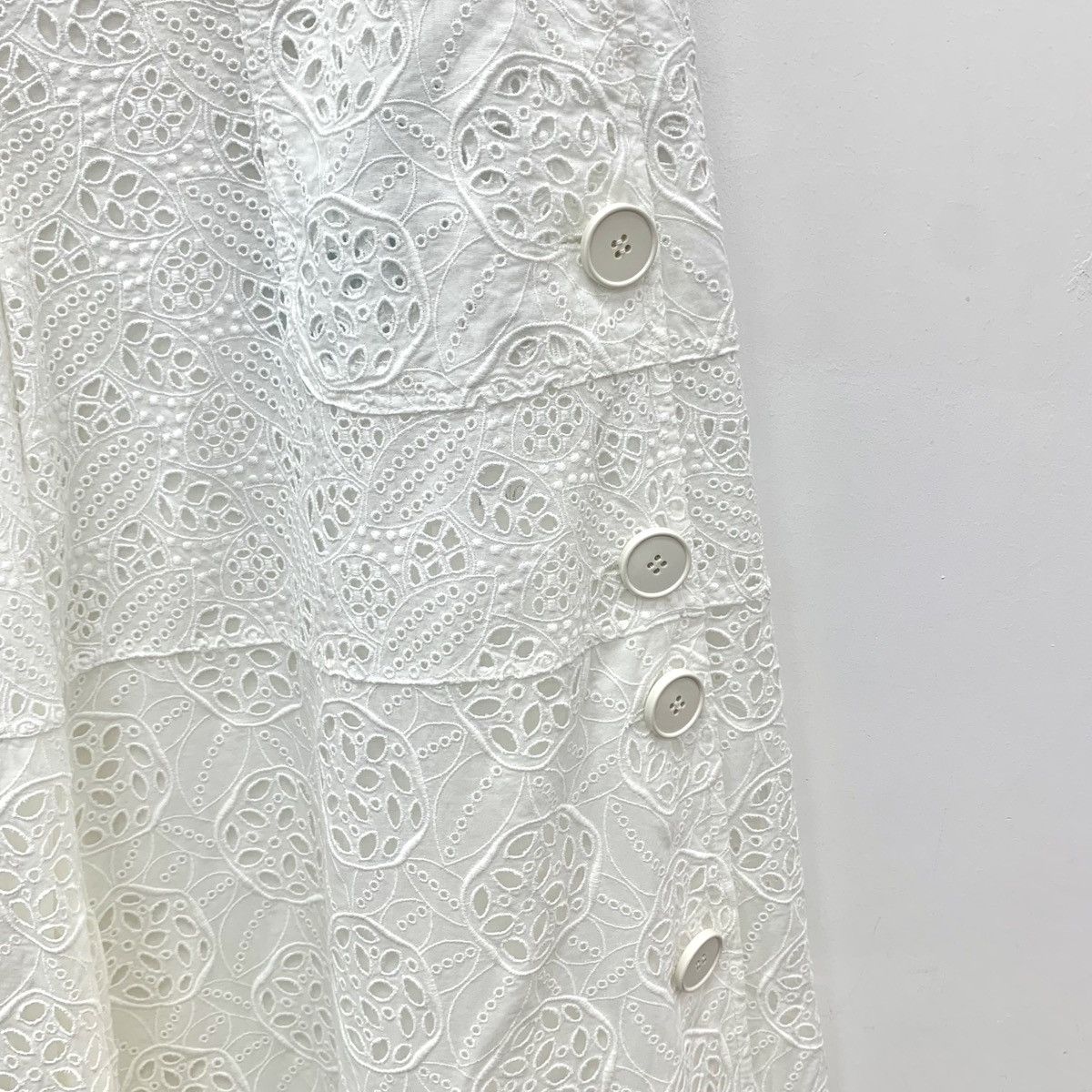 Valentino Valentino White Floral Hollow-out Wide-leg Pants K26WX Size 26" / US 2 / IT 38 - 5 Thumbnail
