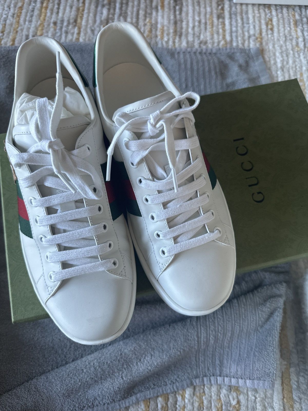 Gucci GUCCI Ace Leather Sneaker • White / Green-Red Web Stripe Size US 8.5 / EU 41-42 - 3 Thumbnail