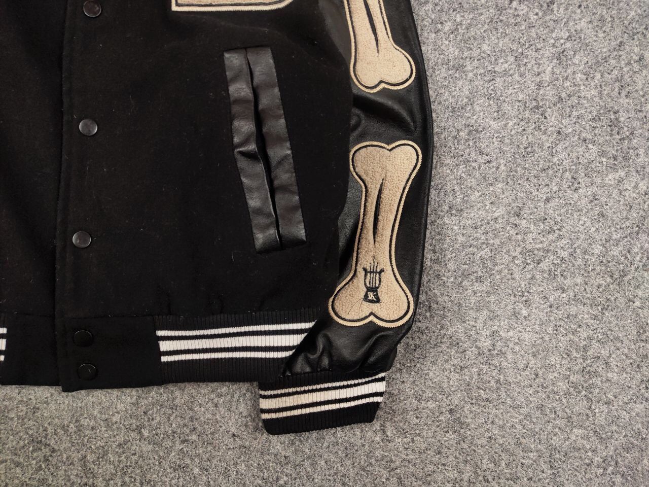 Japanese Brand Vintage Bones Japan Skeleton Letterman Varsity Bomber Jacket Size US S / EU 44-46 / 1 - 10 Thumbnail