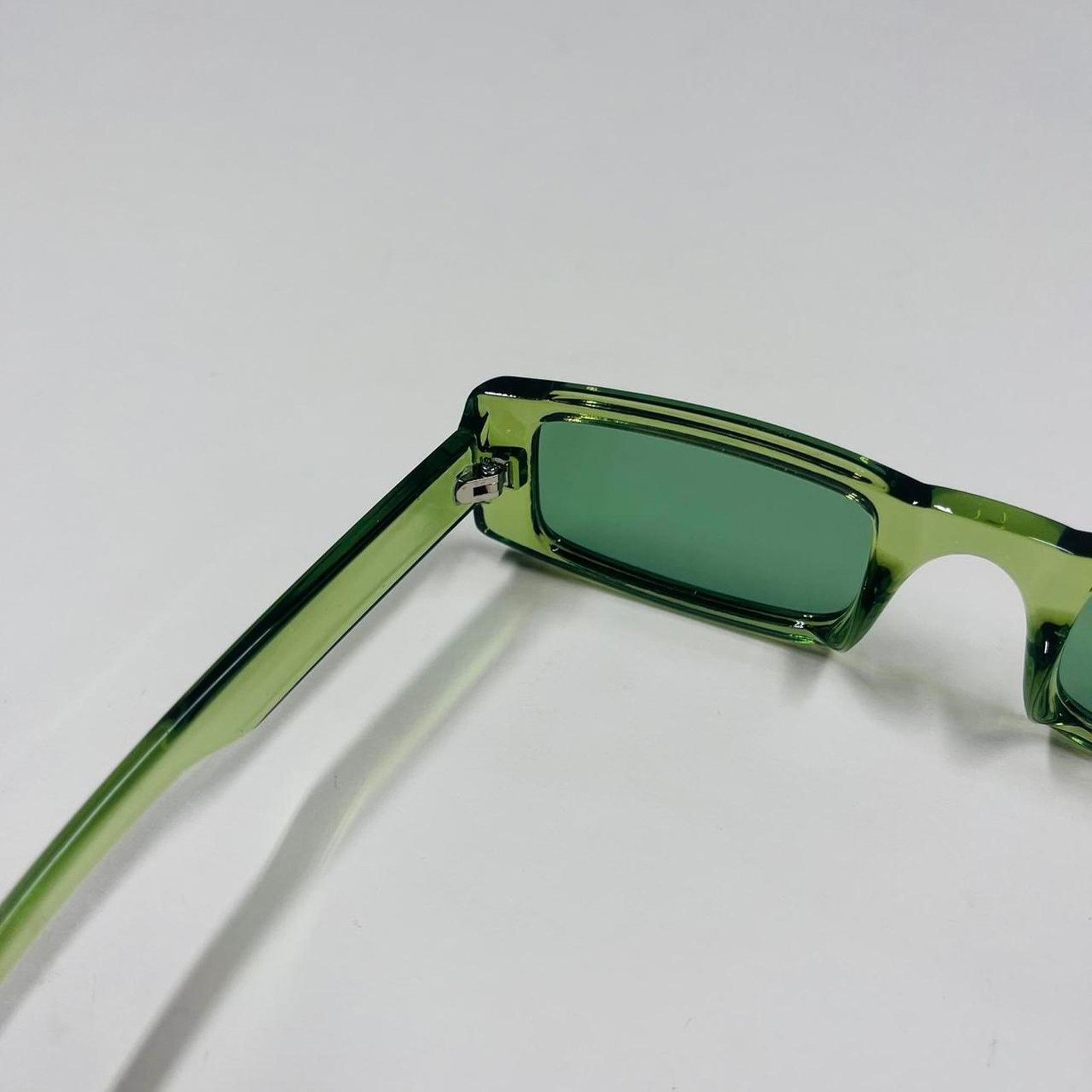 Vintage Y2k 2000s vintage style clear green surfer sunglasses Size ONE SIZE - 4 Thumbnail