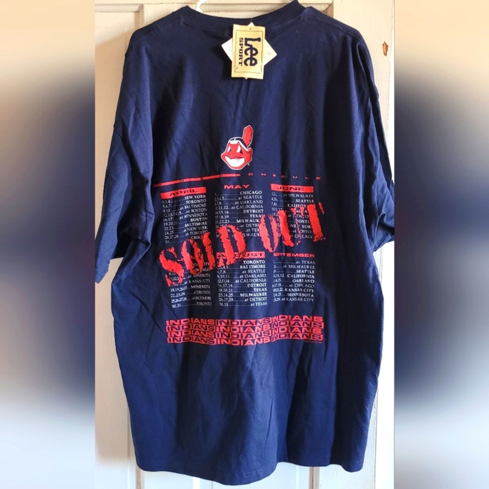 Lee Vintage 1996 Cleveland Indians "Sold Out" tshirt Size US XXL / EU 58 / 5 - 2 Thumbnail