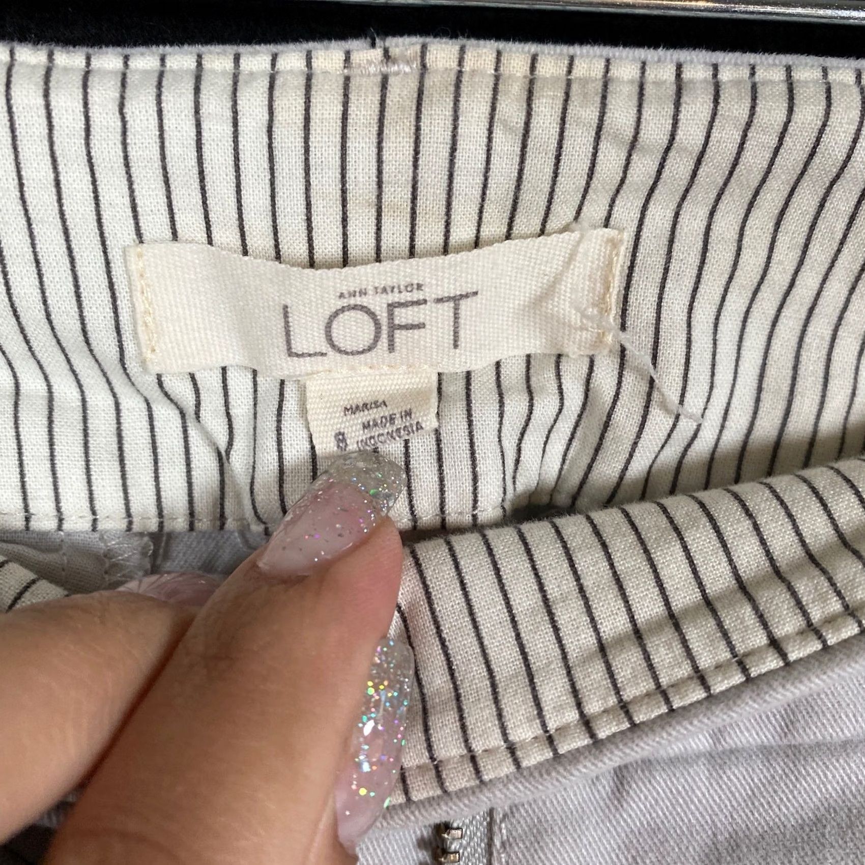 Ann Taylor VINTAGE Ann Taylor LOFT Womens Pants Gray Geometric Embroidered Cropped Stretch 8 Size 24" / US 00 / IT 34 - 4 Thumbnail