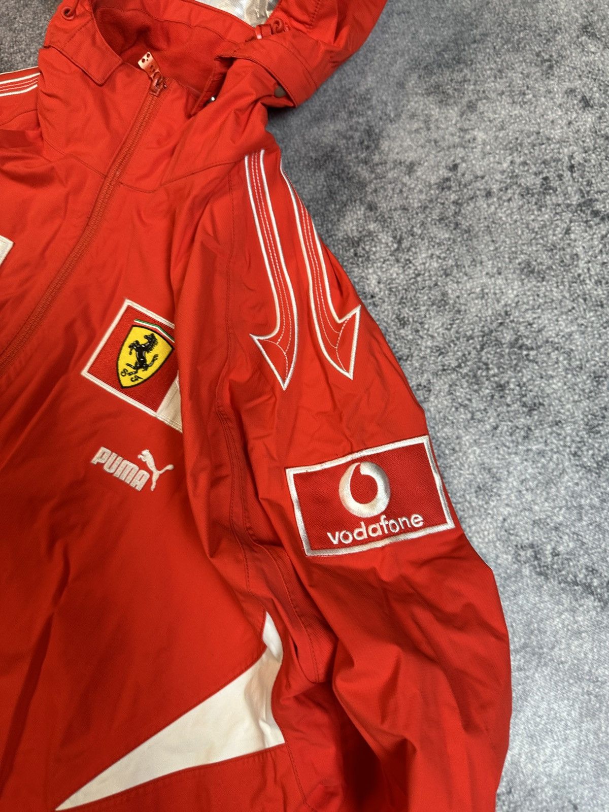 Ferrari × Puma Puma Ferrari Jacket Racing Vodafone Logo Streetwear XXL Size US XXL / EU 58 / 5 - 3 Thumbnail