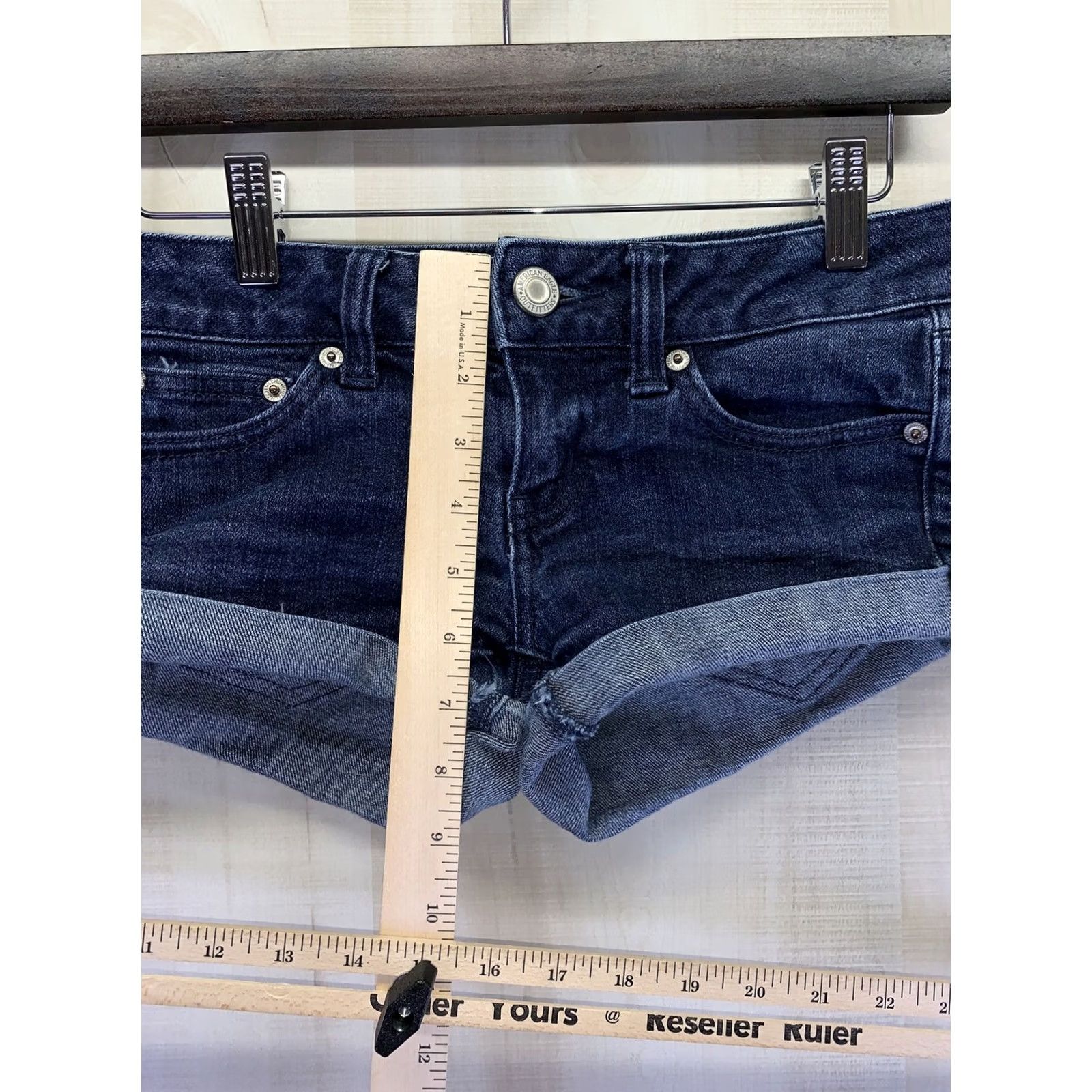 American Eagle Outfitters American Eagle Outfitters Stretch Denim Jean Short Shorts Womens Sz 2-6313 Blue Casual, Travel Style Shorts Womens 2 Regular Size XS? Size 26" / US 2 / IT 38 - 3 Thumbnail