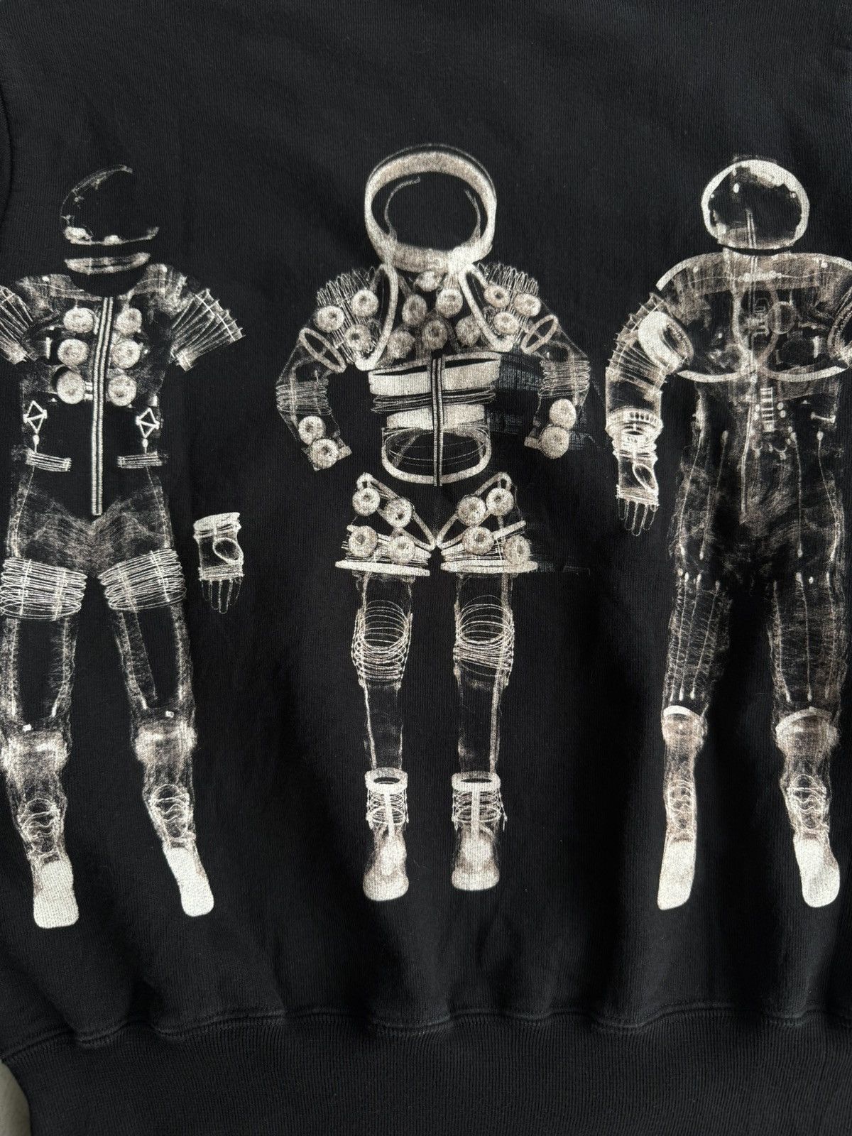 Chanel F/W 2017 - Chanel Runway Astronaut Crewneck Size XXS / US 00 / IT 34 - 7 Thumbnail