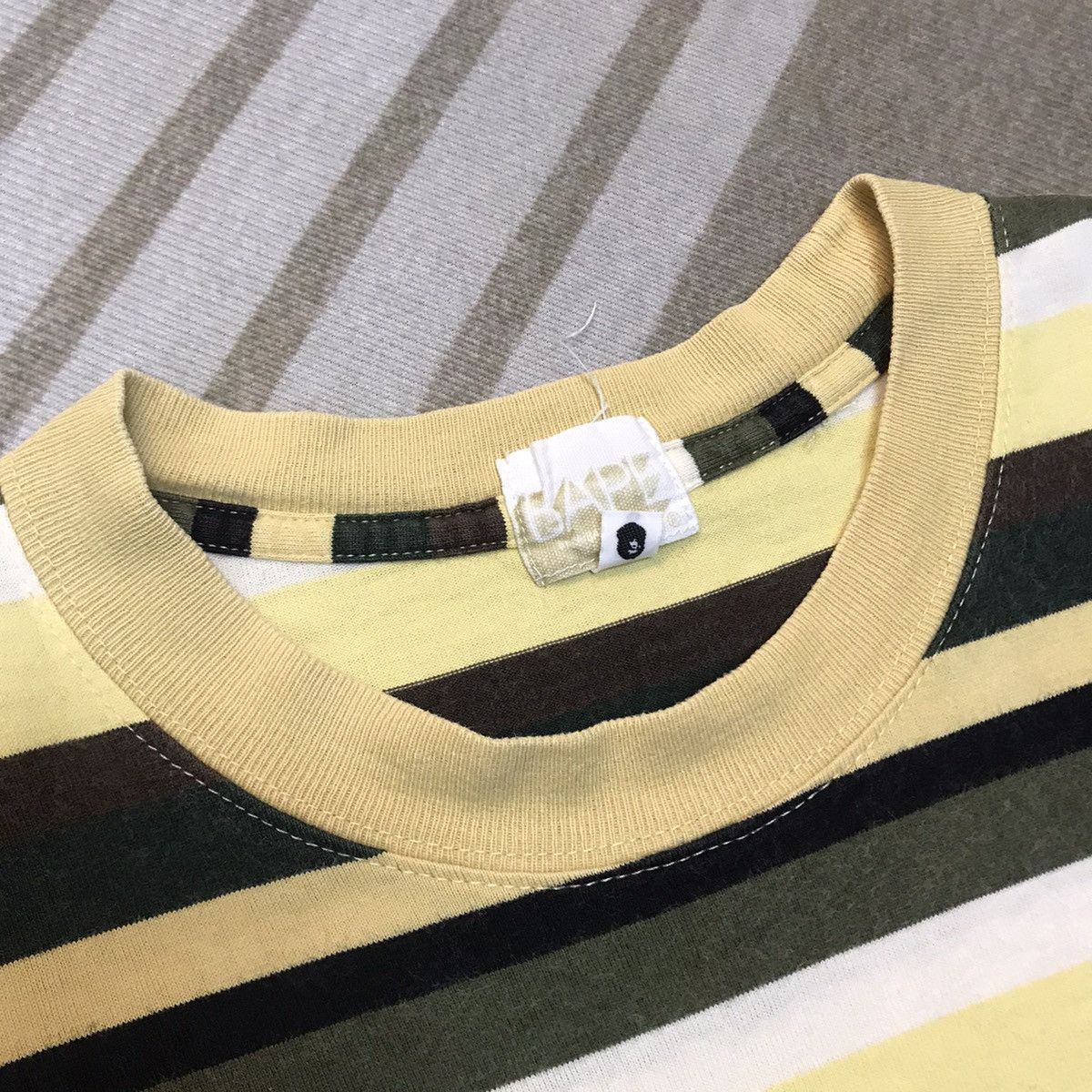 Japanese Brand × Kaws VINTAGE A BATHING APE X KAWS VERY RARE TEE Size US L / EU 52-54 / 3 - 4 Thumbnail