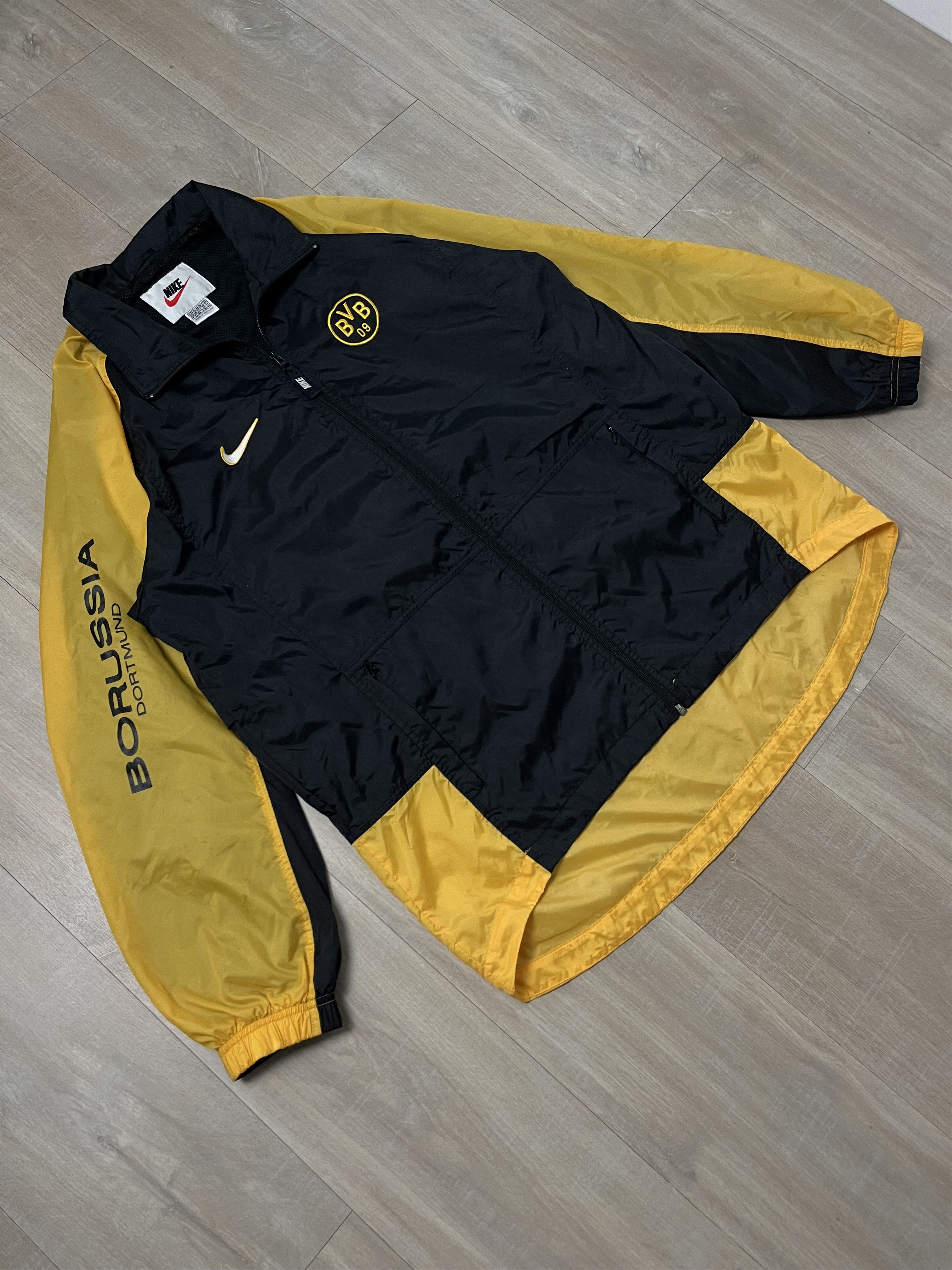 Nike Borussia Dortmund Football Jacket 1997/98 adult Size XL Nike Size US XL / EU 56 / 4 - 6 Thumbnail