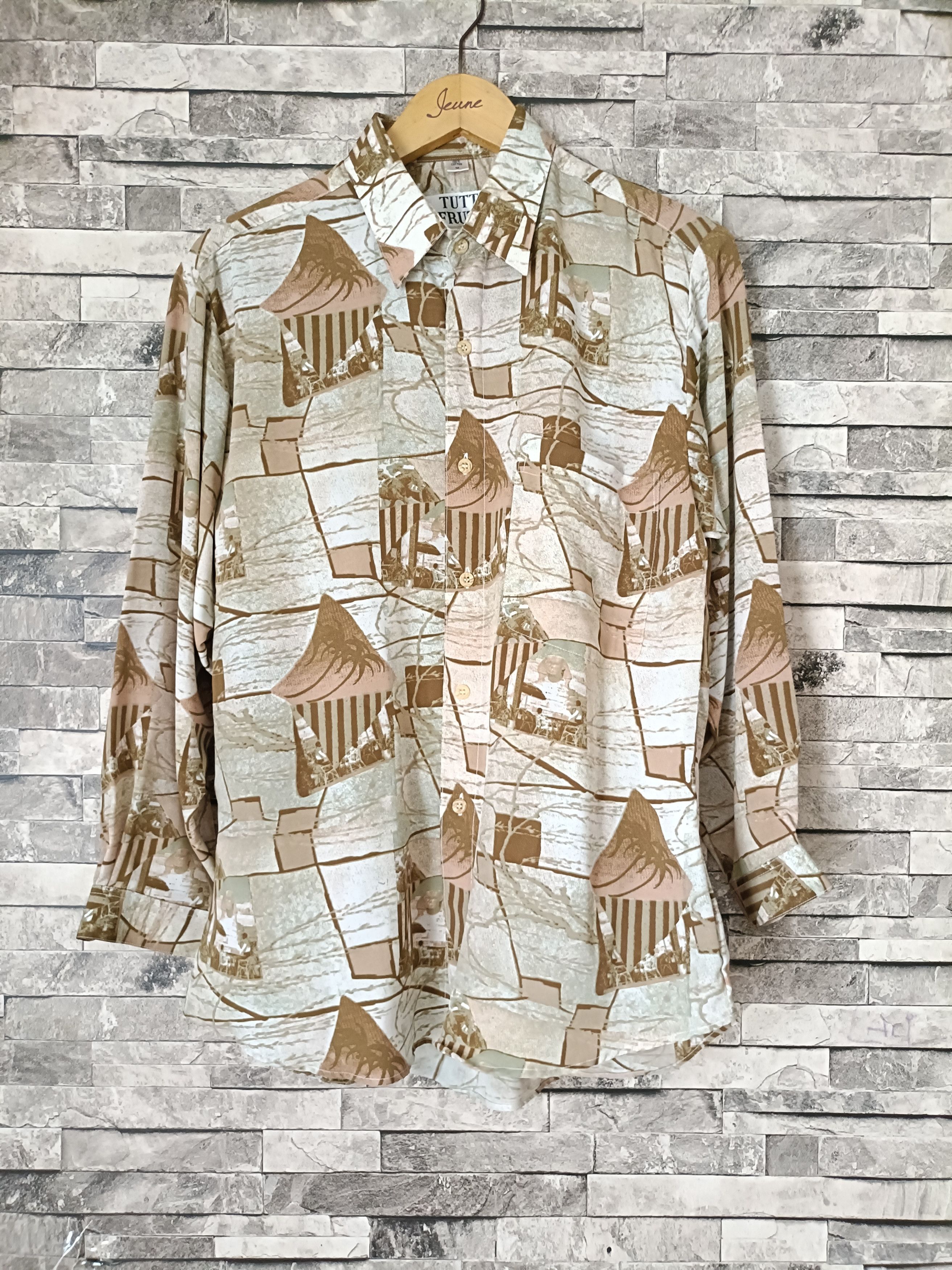 Vintage Vintage Tutti frutti Rayon casual button shirt Size US M / EU 48-50 / 2 - 1 Thumbnail