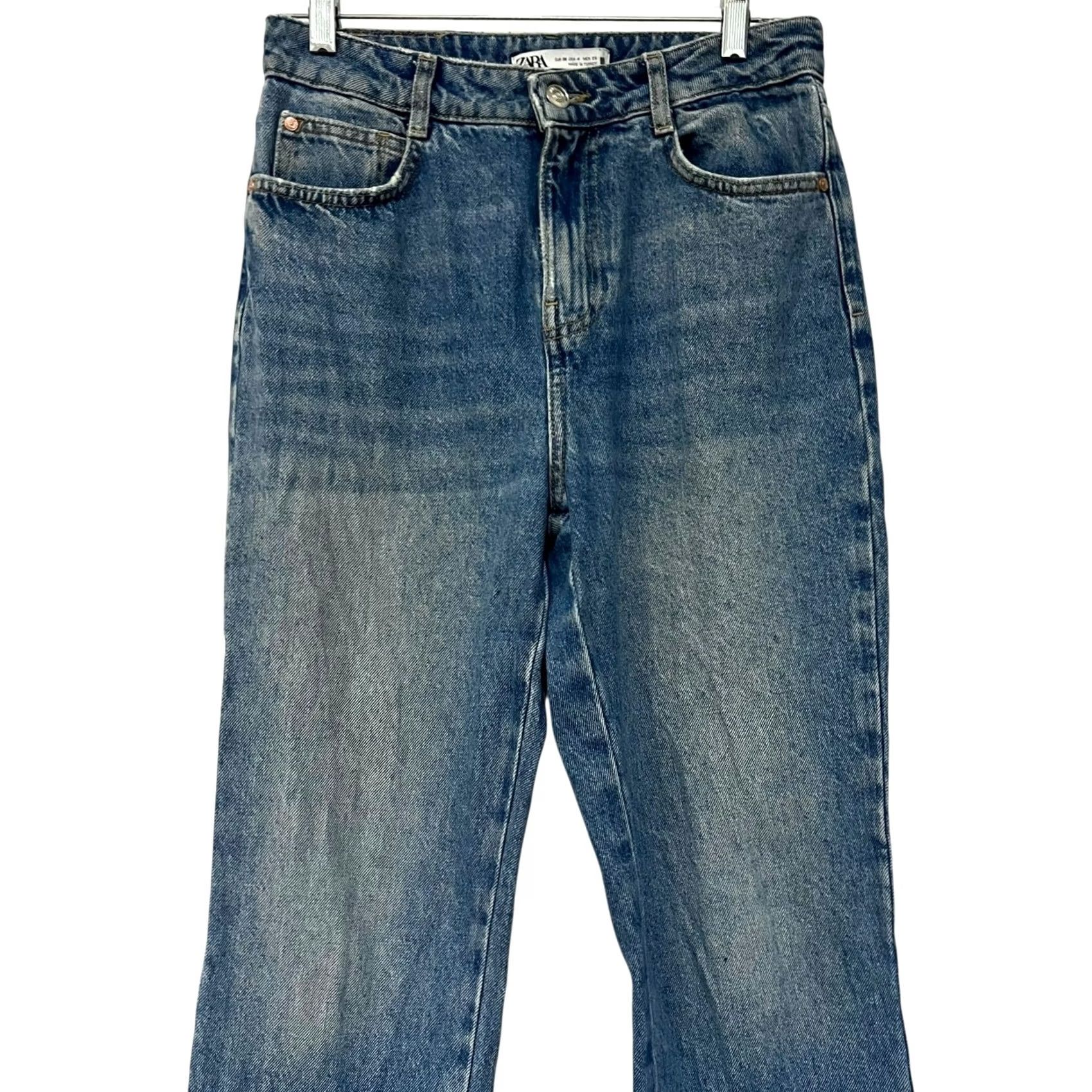 Zara VINTAGE Zara Women’s Premium Denim Jeans Blue W/ Raw Edge 100% Cotton Size 4 (27) Distressed 5-Pocket Design Straight Mens Womens Girls? Size 27" / US 4 / IT 40 - 5 Thumbnail