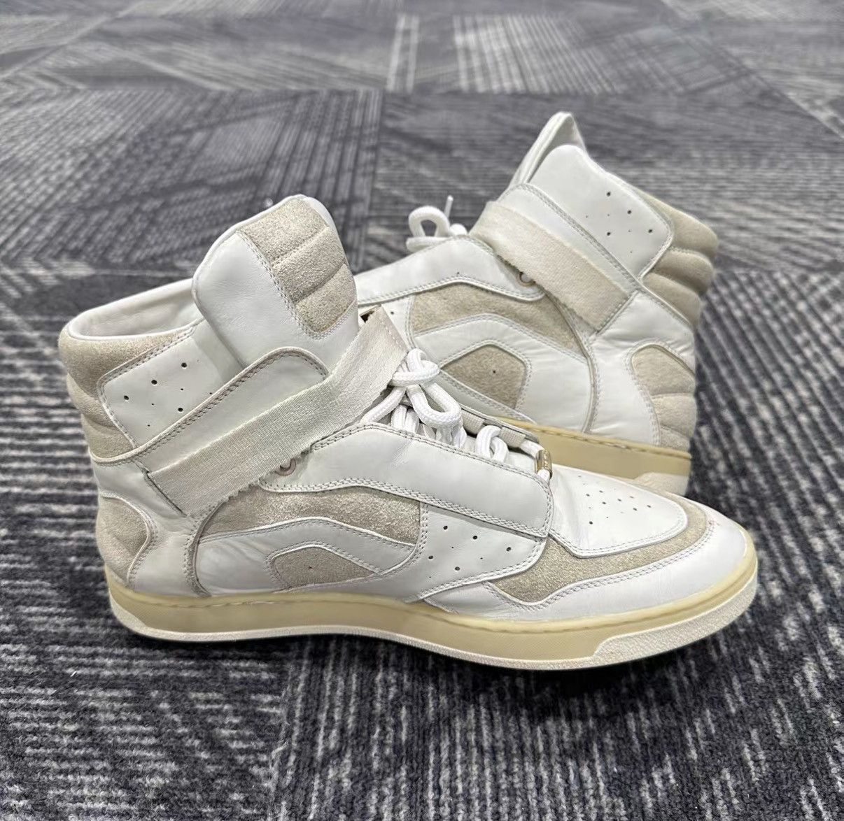 Louis Vuitton Louis Vuitton Color-Block Leather Sneakers J42 Size US 6.5 / IT 36.5 - 5 Thumbnail