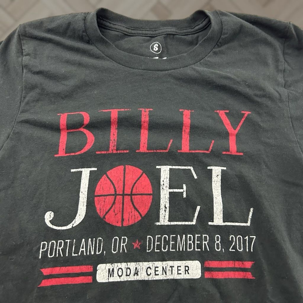 Vintage Billy Joel Portland OR Moda Center Short Sleeve T Shirt Men's Small Black Size US S / EU 44-46 / 1 - 1 Thumbnail