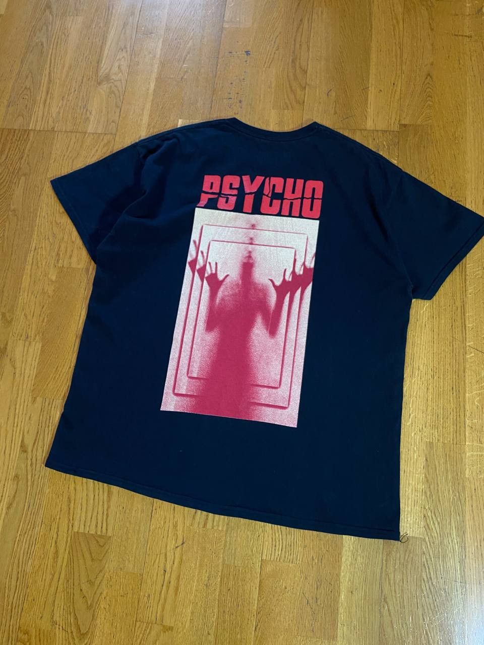 Universal Studios SALE!!! Vintage Psycho Big Logo Tee - Size M Size US M / EU 48-50 / 2 - 3 Thumbnail