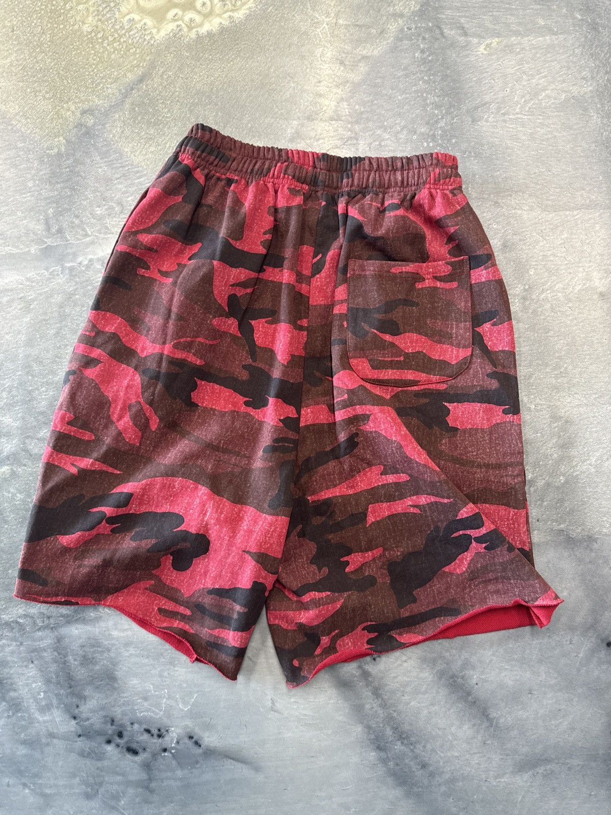 HMDD HMDD Camo Chimstone Red Sweat Shorts Size US 34 / EU 50 - 2 Thumbnail